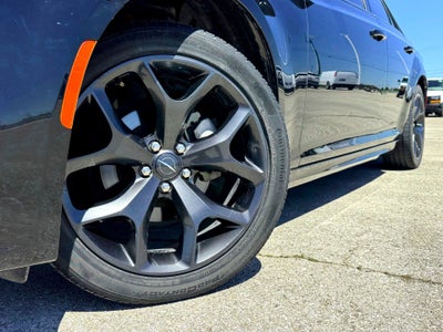 2020 Chrysler 300 Touring L