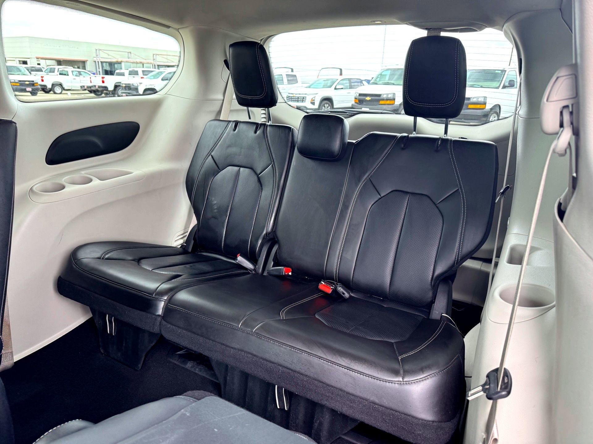 2024 Chrysler Pacifica Hybrid Select