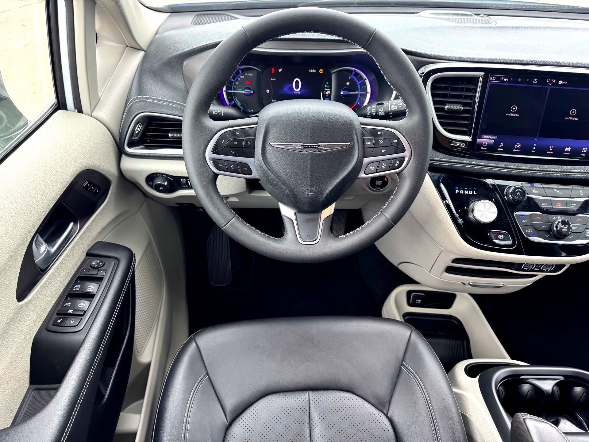 2024 Chrysler Pacifica Hybrid Select