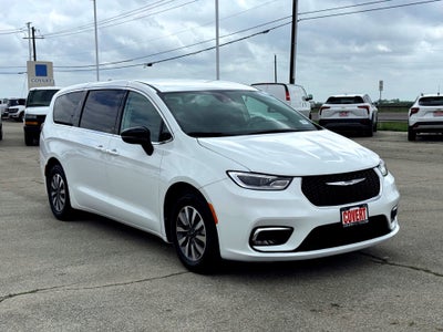 2024 Chrysler Pacifica Hybrid Select