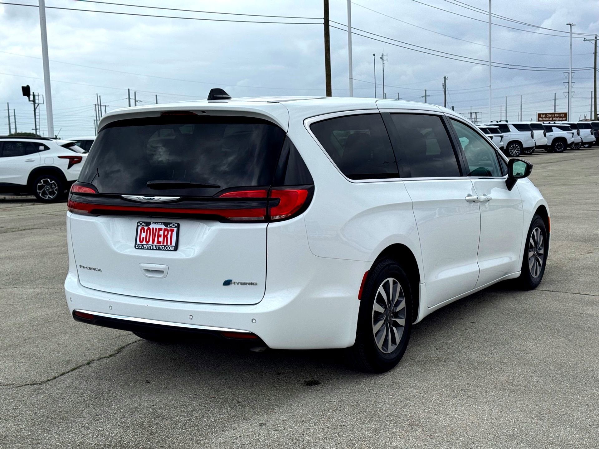 2024 Chrysler Pacifica Hybrid Select