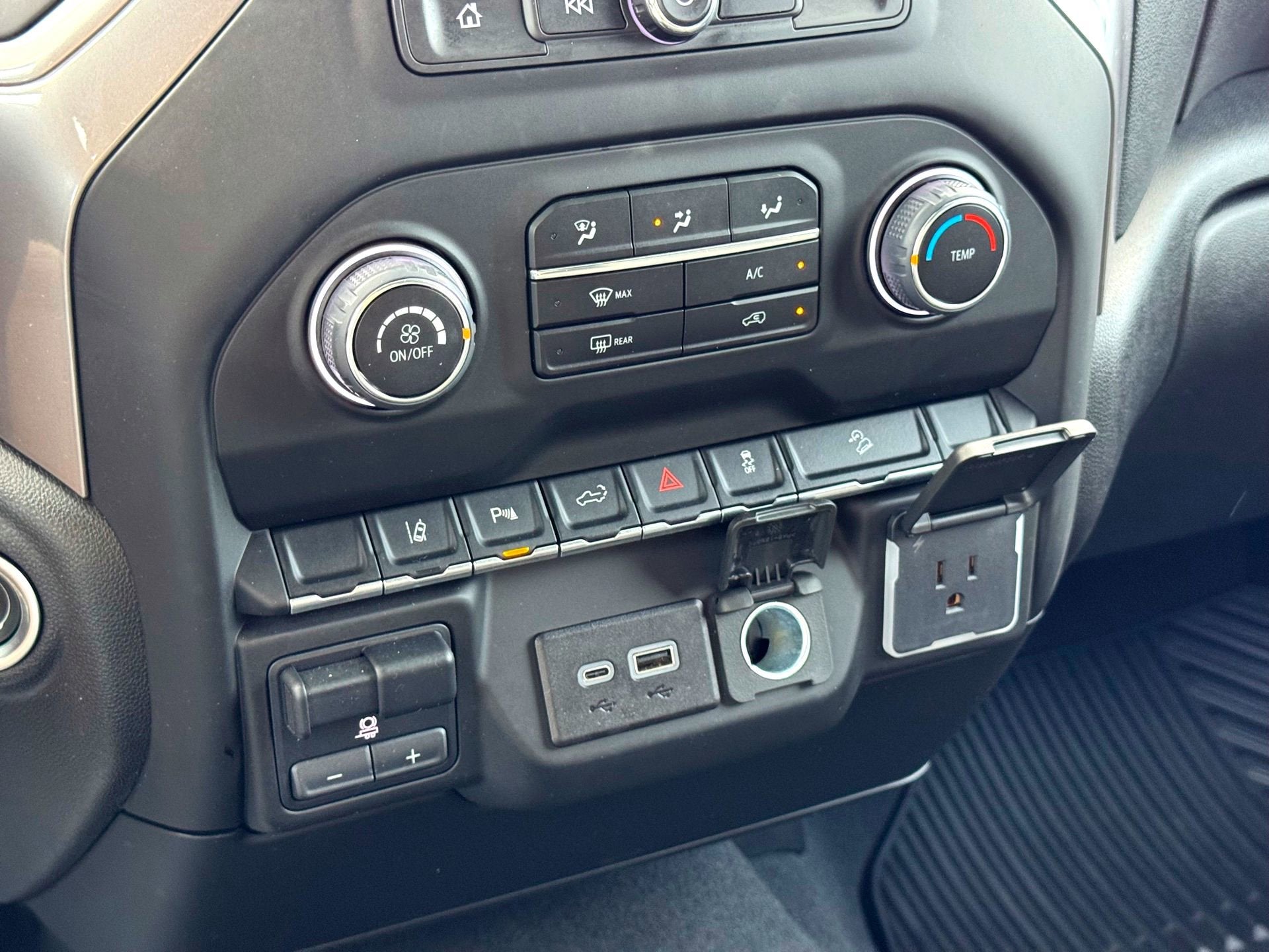2024 Chevrolet Silverado 2500 HD Custom