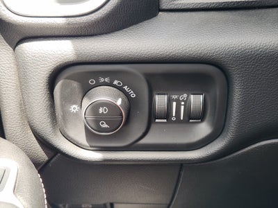 2020 RAM 3500 Laramie Crew Cab 4x4 8' Box