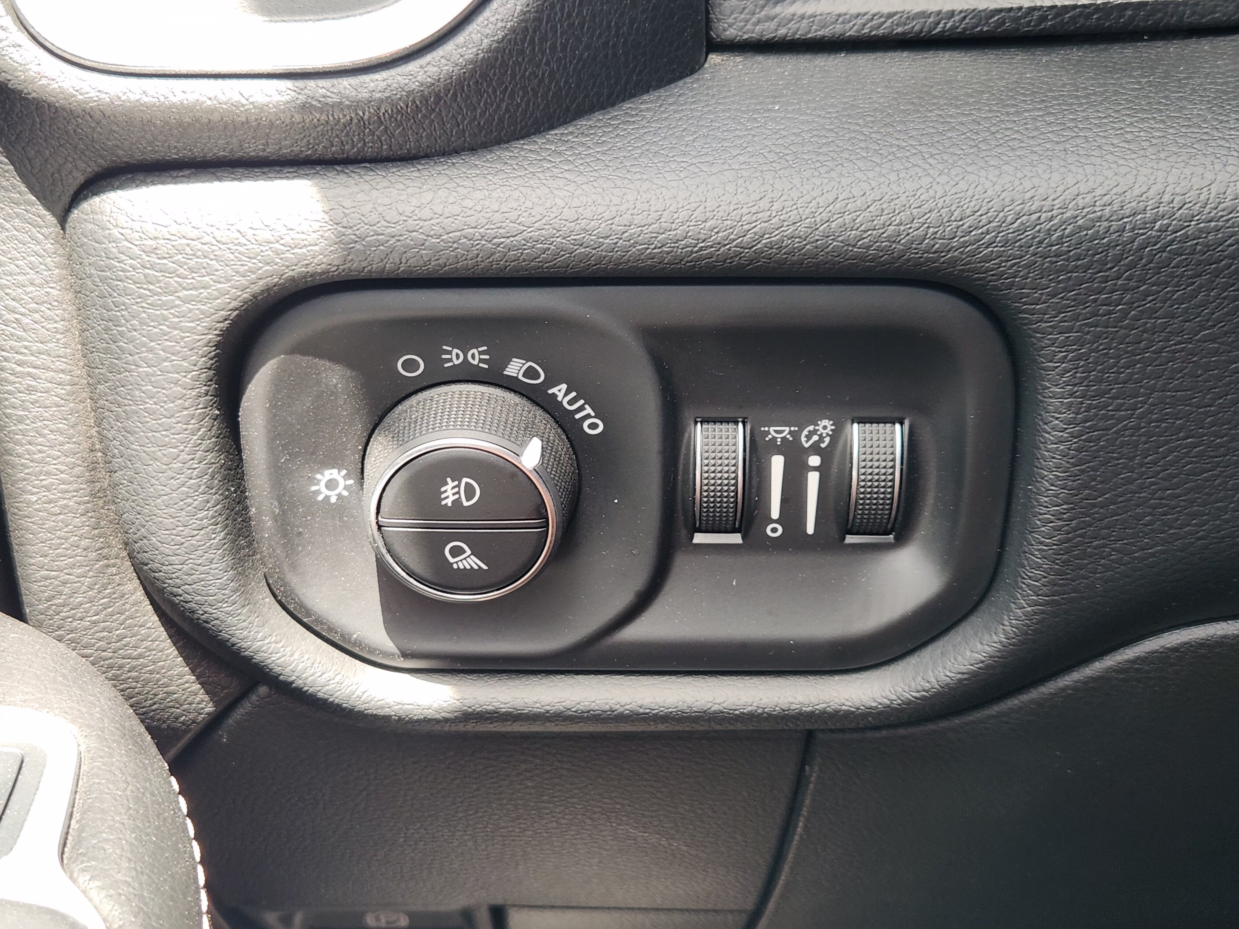 2020 RAM 3500 Laramie Crew Cab 4x4 8' Box