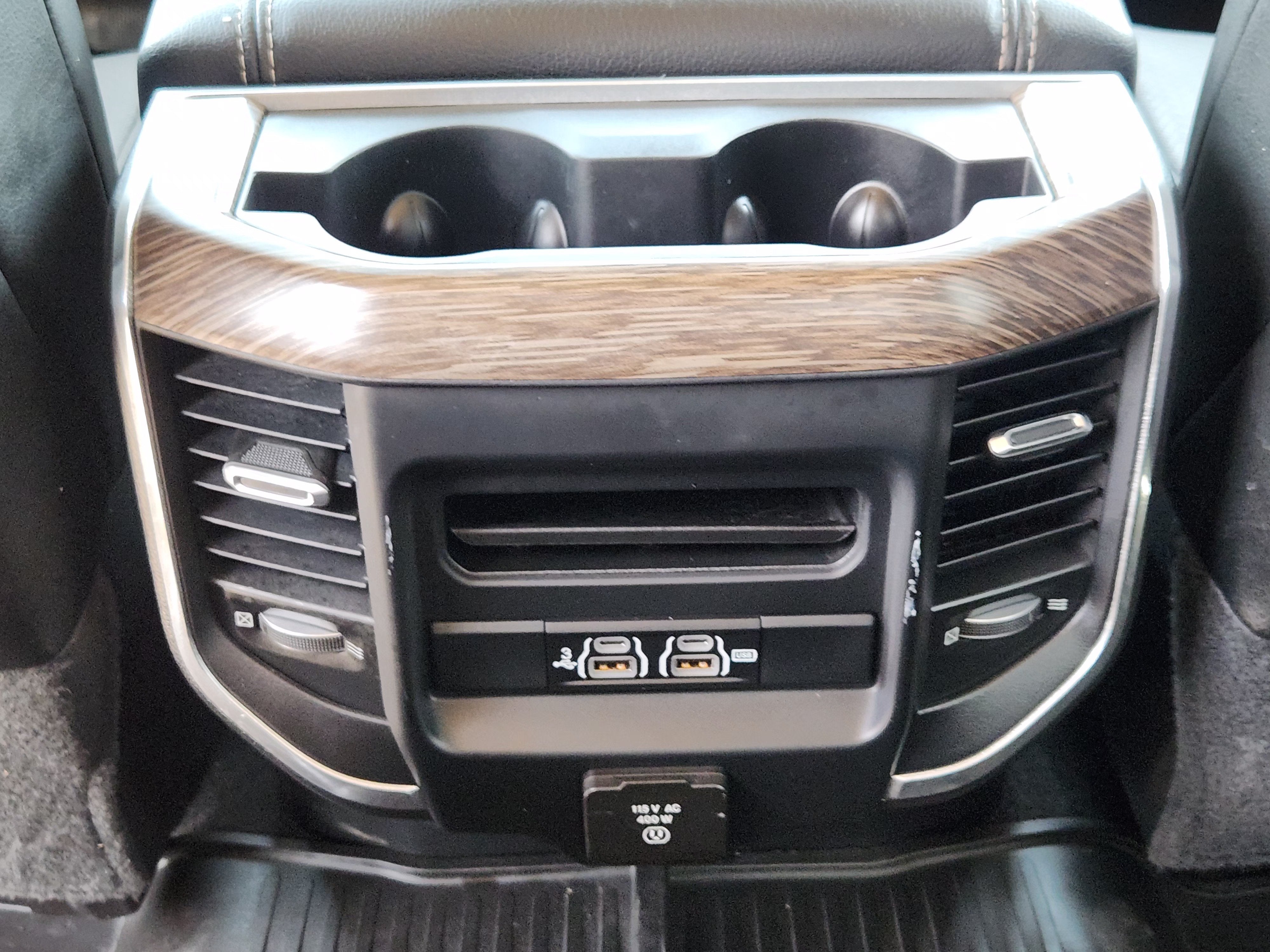 2020 RAM 3500 Laramie Crew Cab 4x4 8' Box