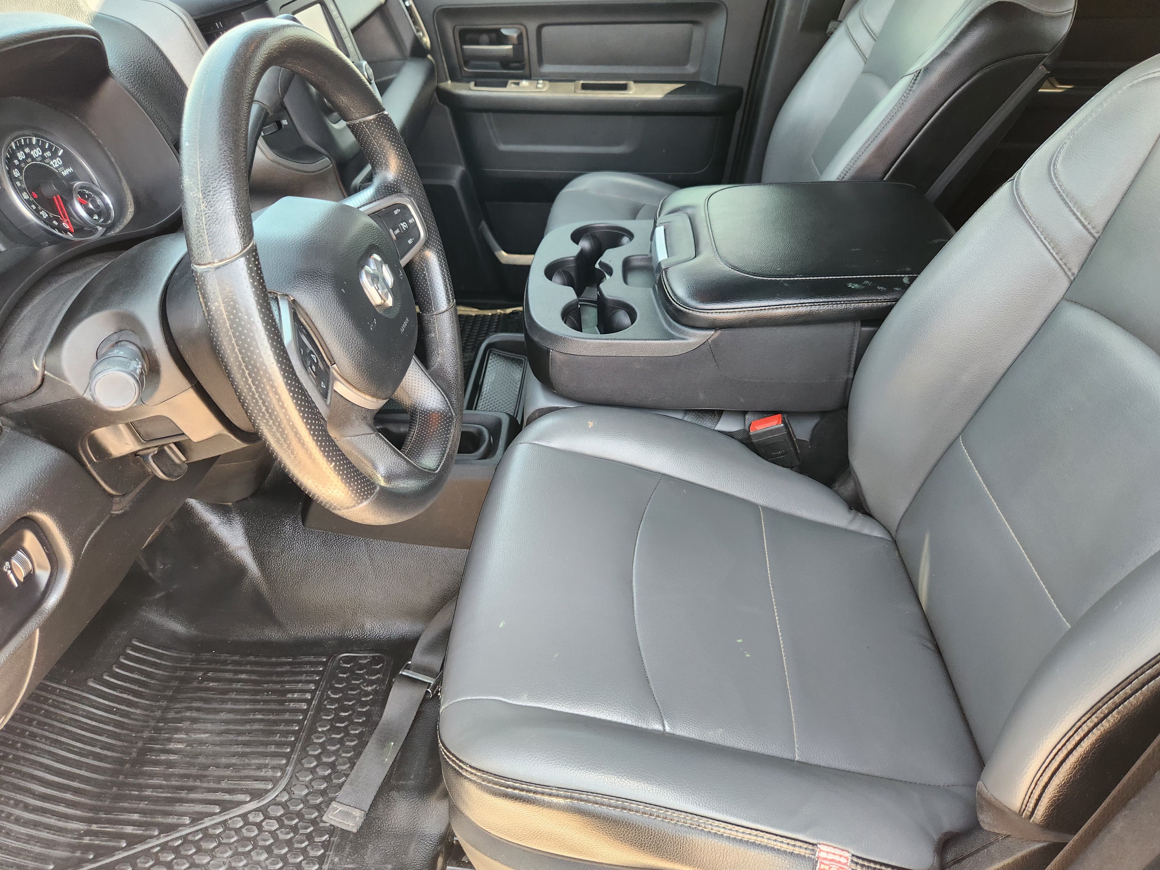 2023 RAM 2500 Tradesman Crew Cab 4x4 6'4" Box