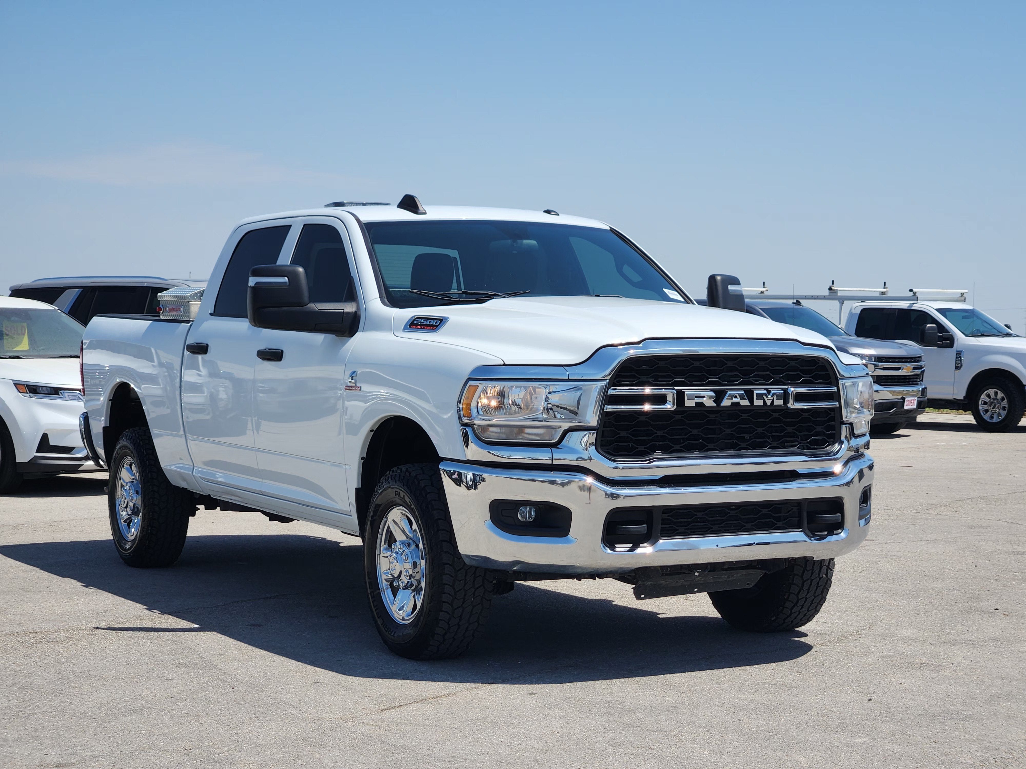 2023 RAM 2500 Tradesman Crew Cab 4x4 6'4" Box