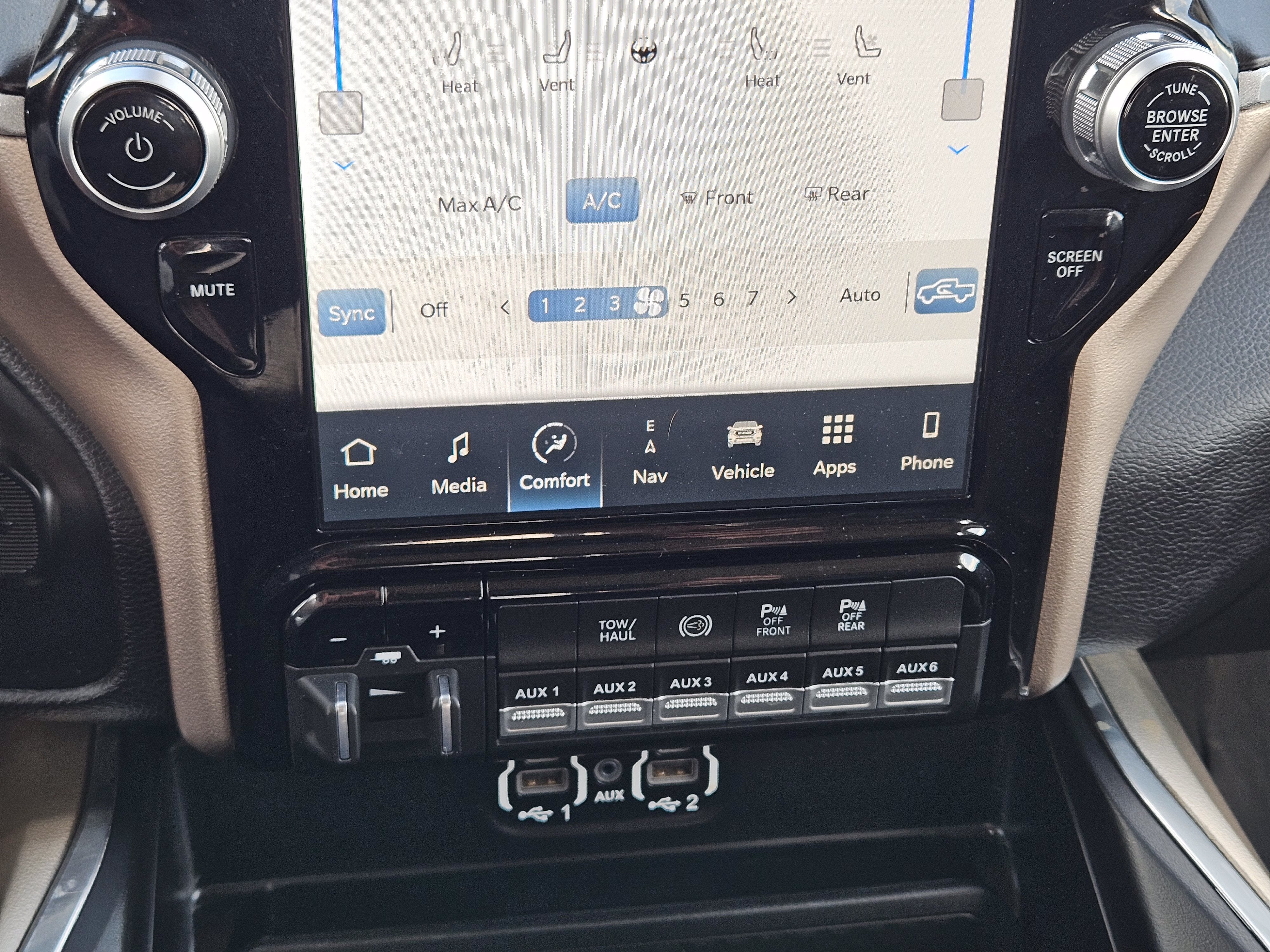 2023 RAM 2500 Laramie Crew Cab 4x4 6'4" Box