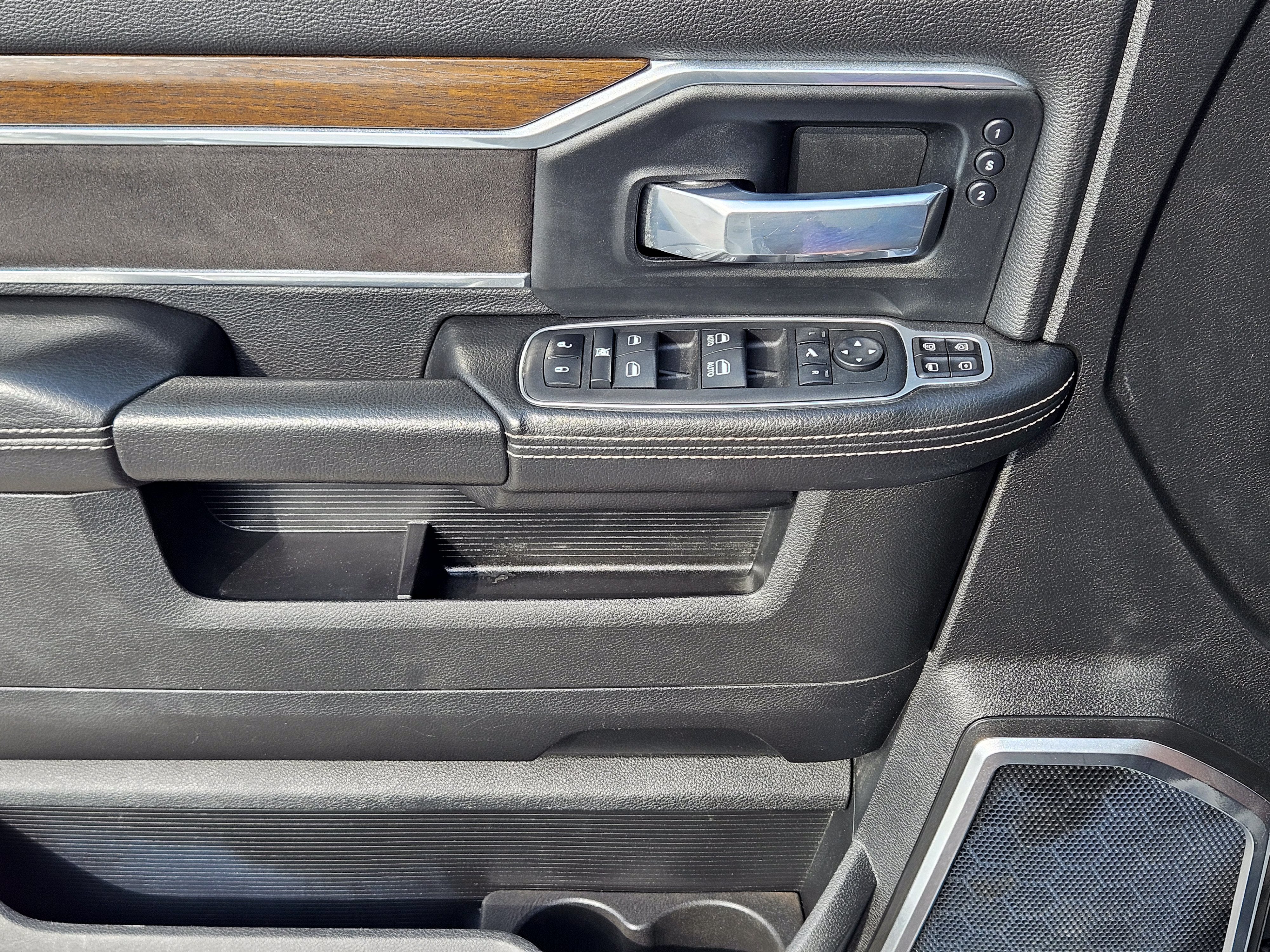 2023 RAM 2500 Laramie Crew Cab 4x4 6'4" Box