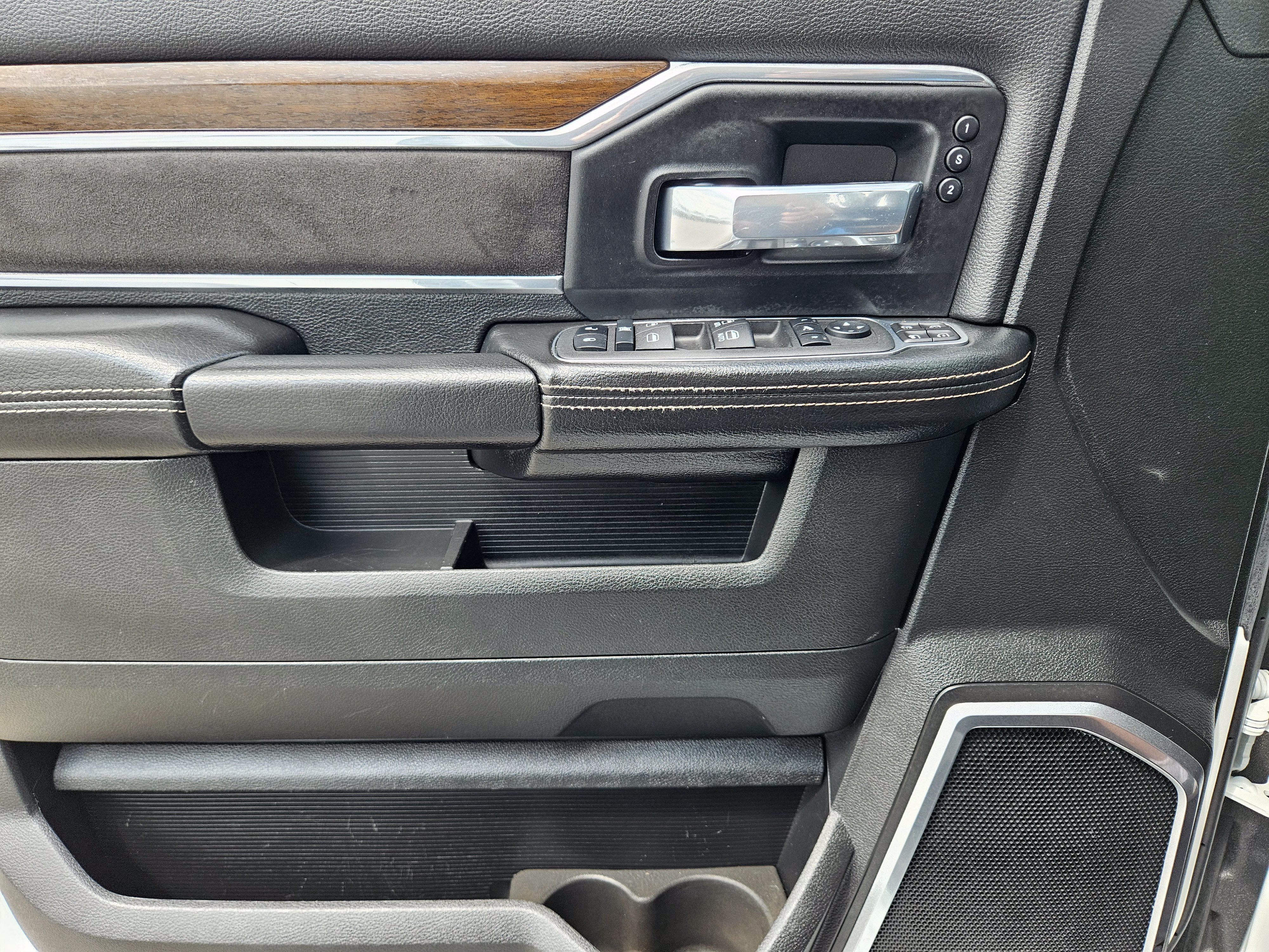 2023 RAM 2500 Laramie Crew Cab 4x4 6'4" Box