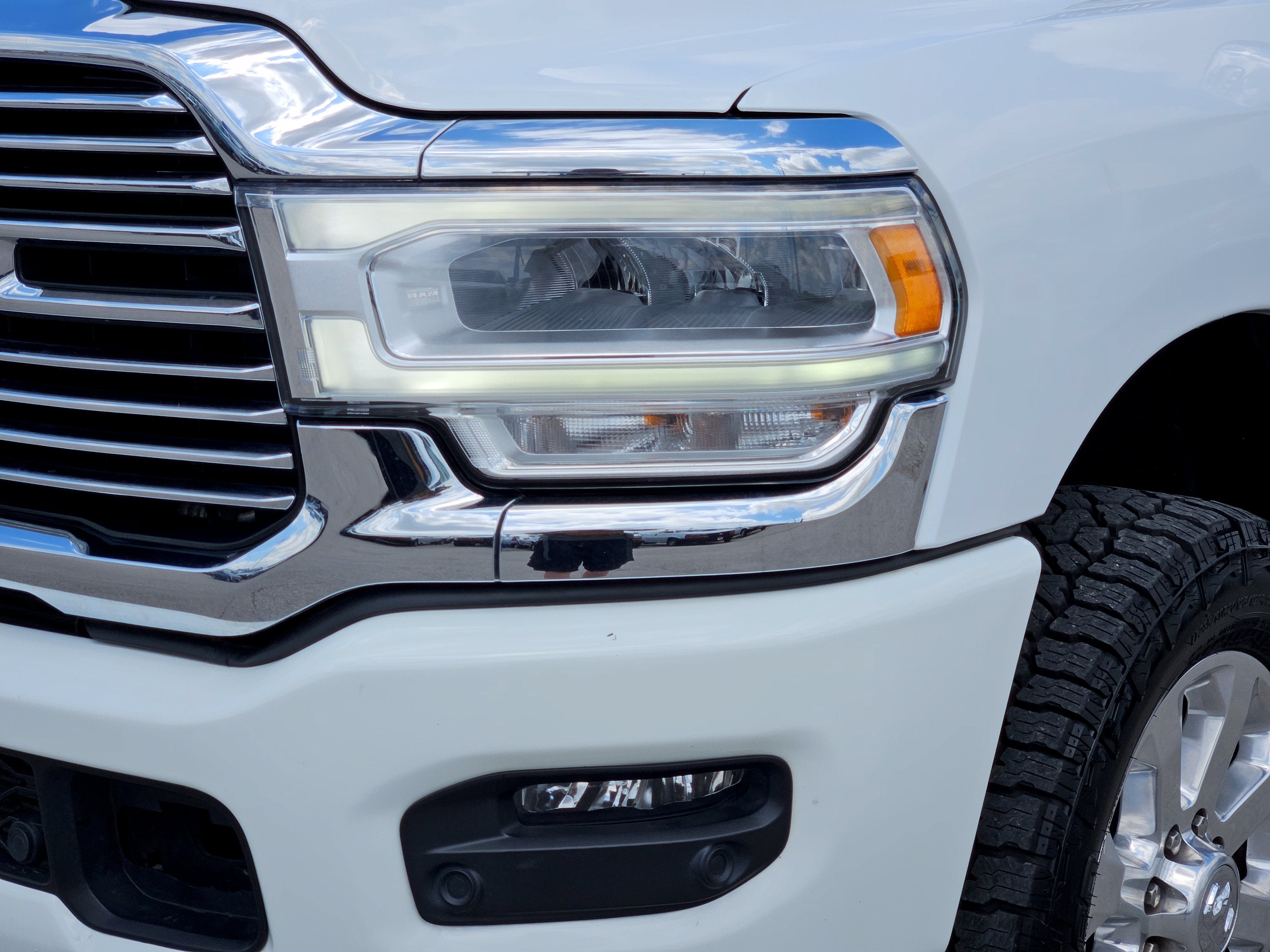2023 RAM 2500 Laramie Crew Cab 4x4 6'4" Box