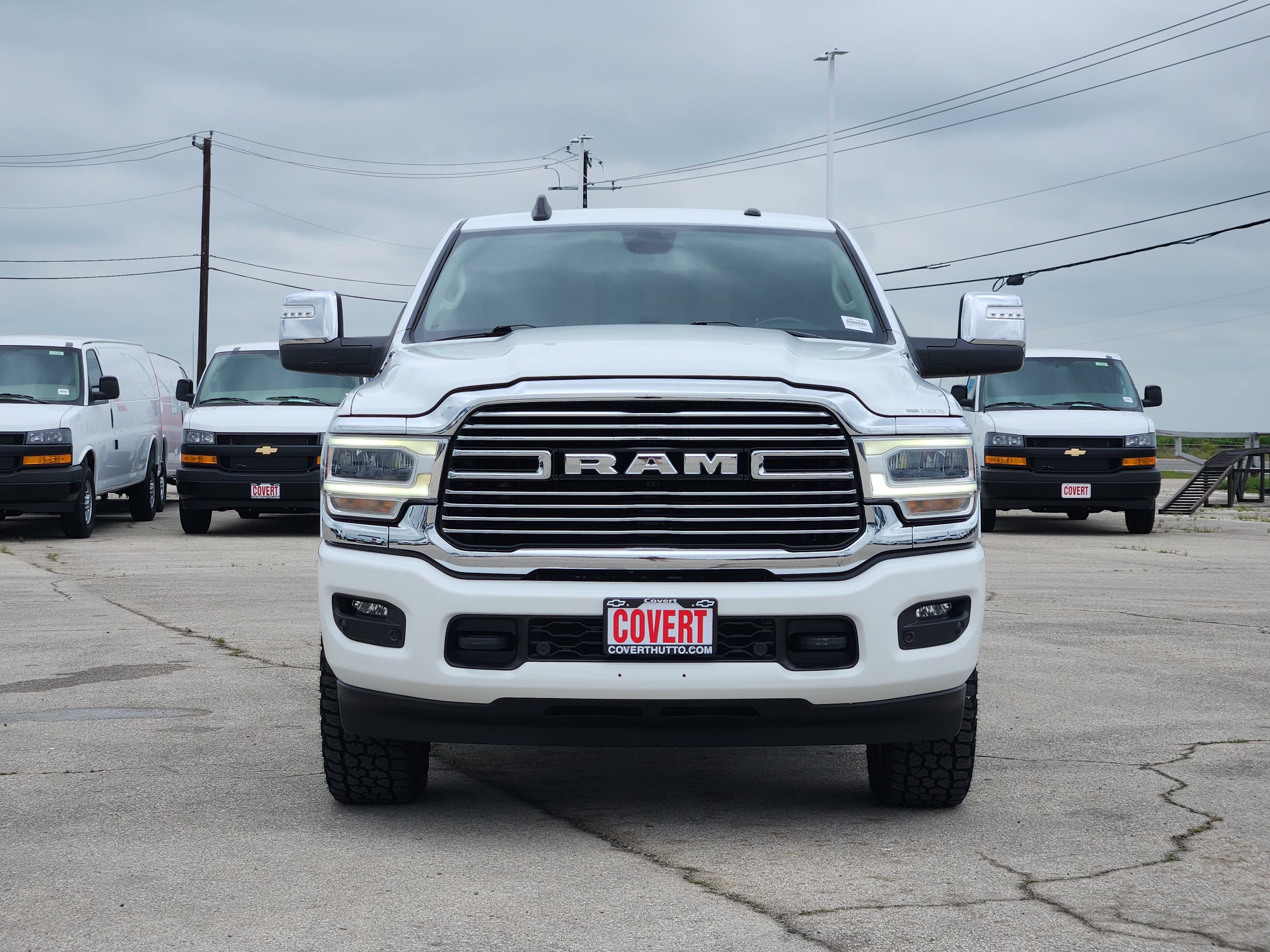 2023 RAM 2500 Laramie Crew Cab 4x4 6'4" Box
