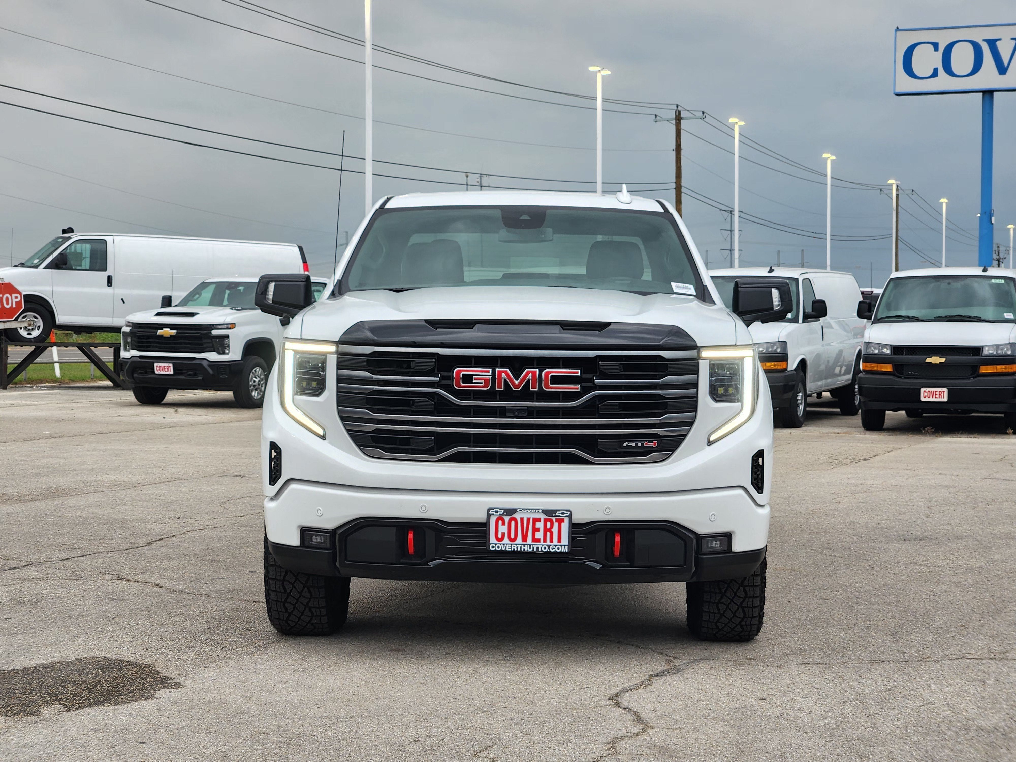 2025 GMC Sierra 1500 AT4