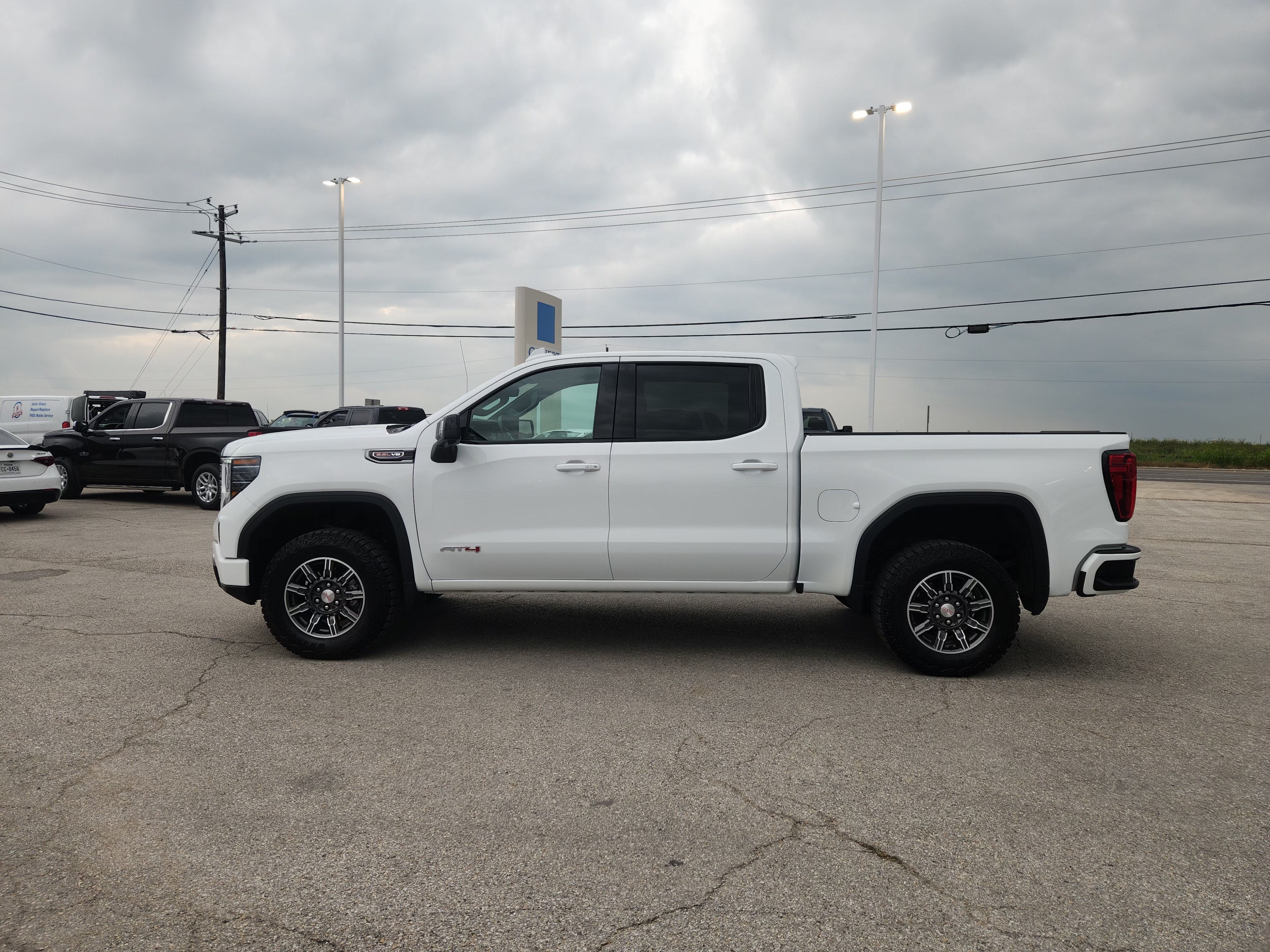 2025 GMC Sierra 1500 AT4