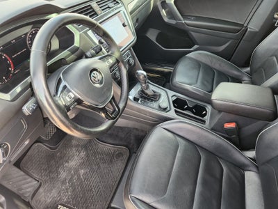 2018 Volkswagen Tiguan 2.0T SEL Premium