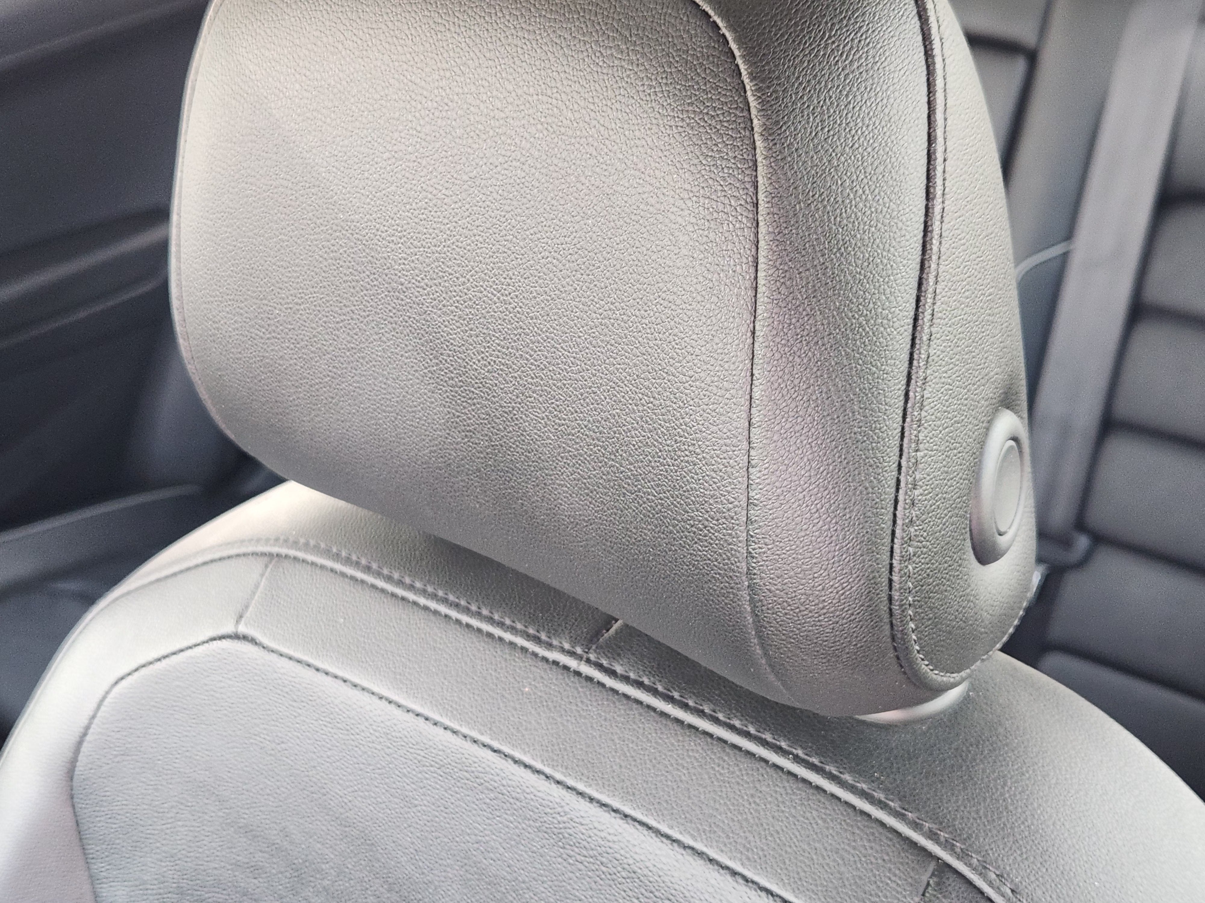 2018 Volkswagen Tiguan 2.0T SEL Premium