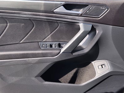 2018 Volkswagen Tiguan 2.0T SEL Premium