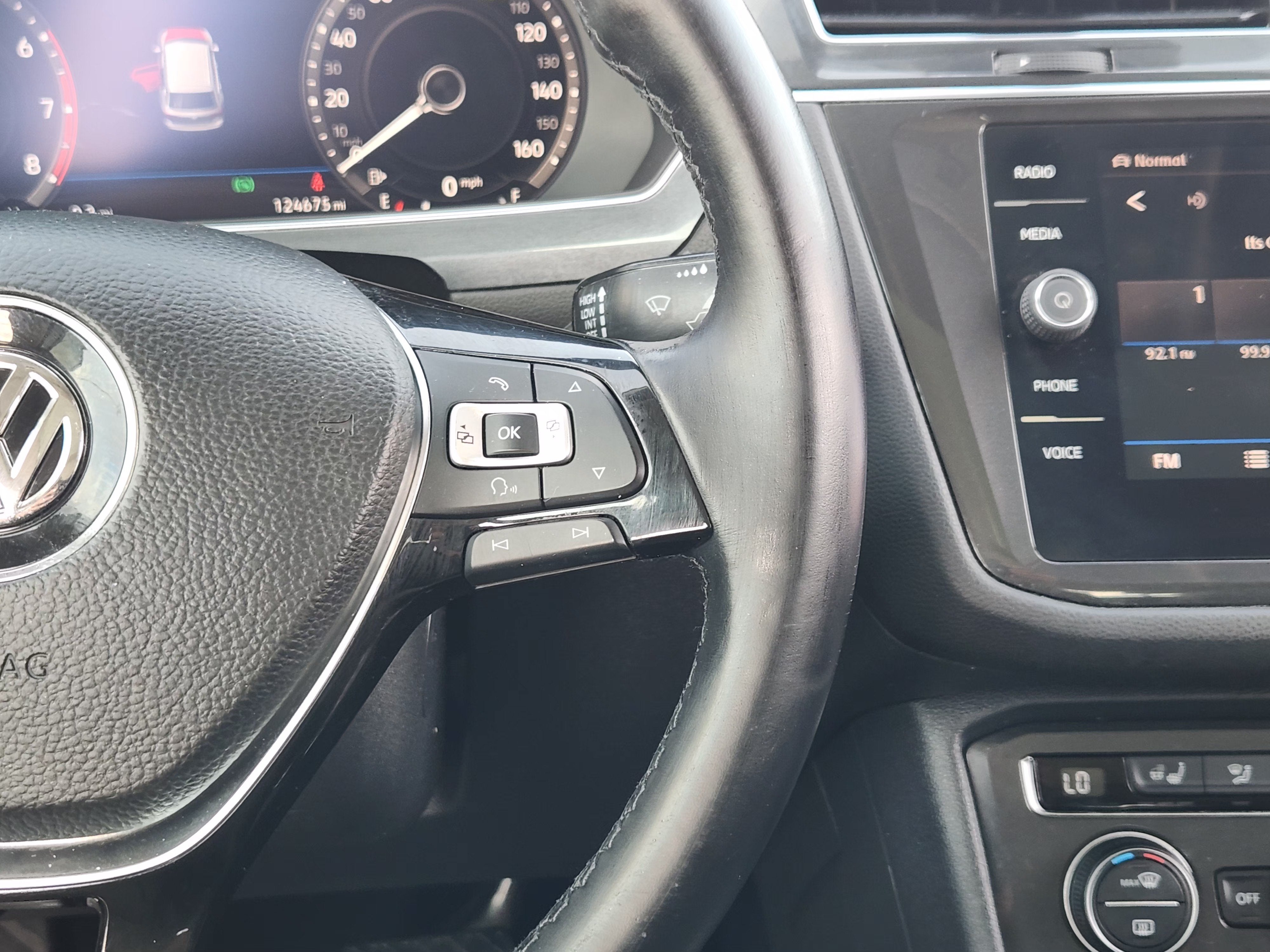 2018 Volkswagen Tiguan 2.0T SEL Premium