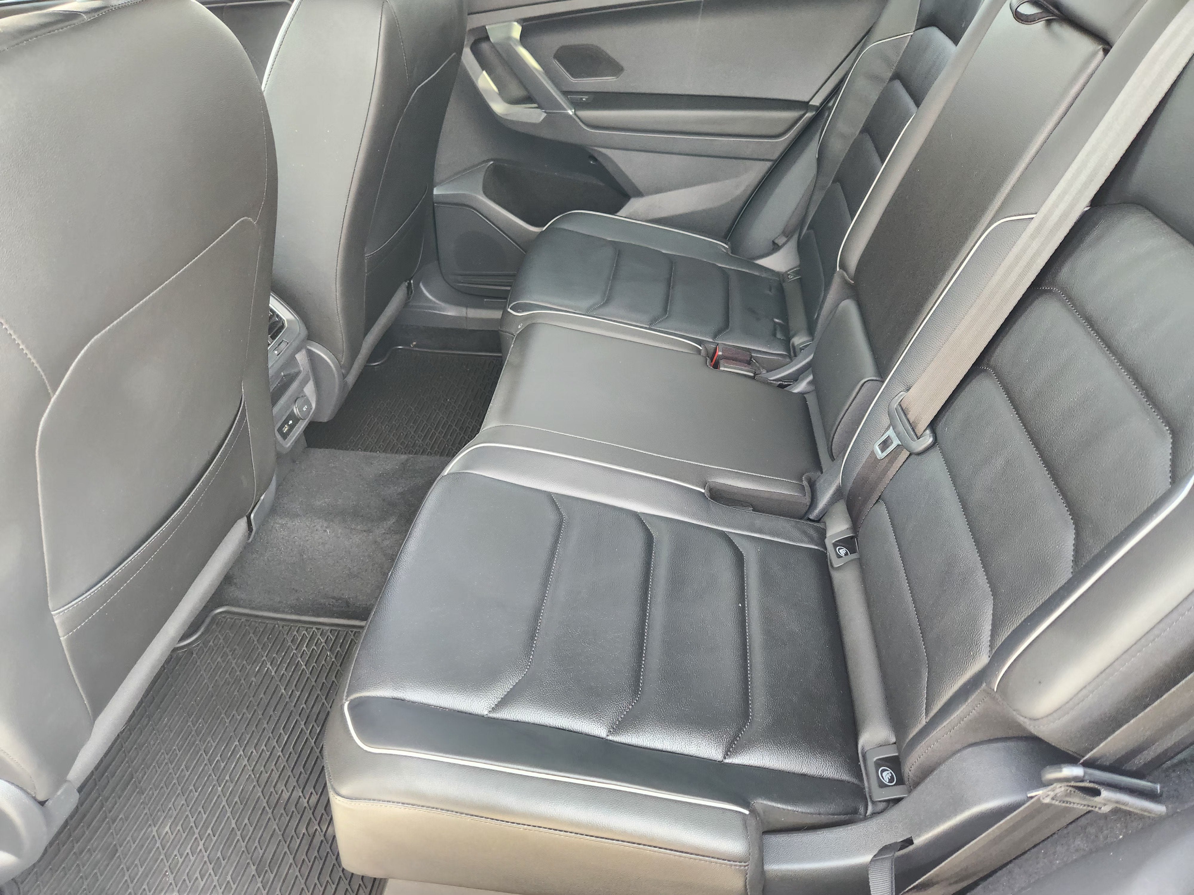 2018 Volkswagen Tiguan 2.0T SEL Premium