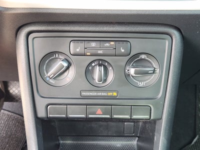 2013 Volkswagen Beetle 2.0L TDI
