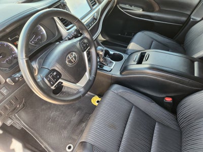 2018 Toyota Highlander LE