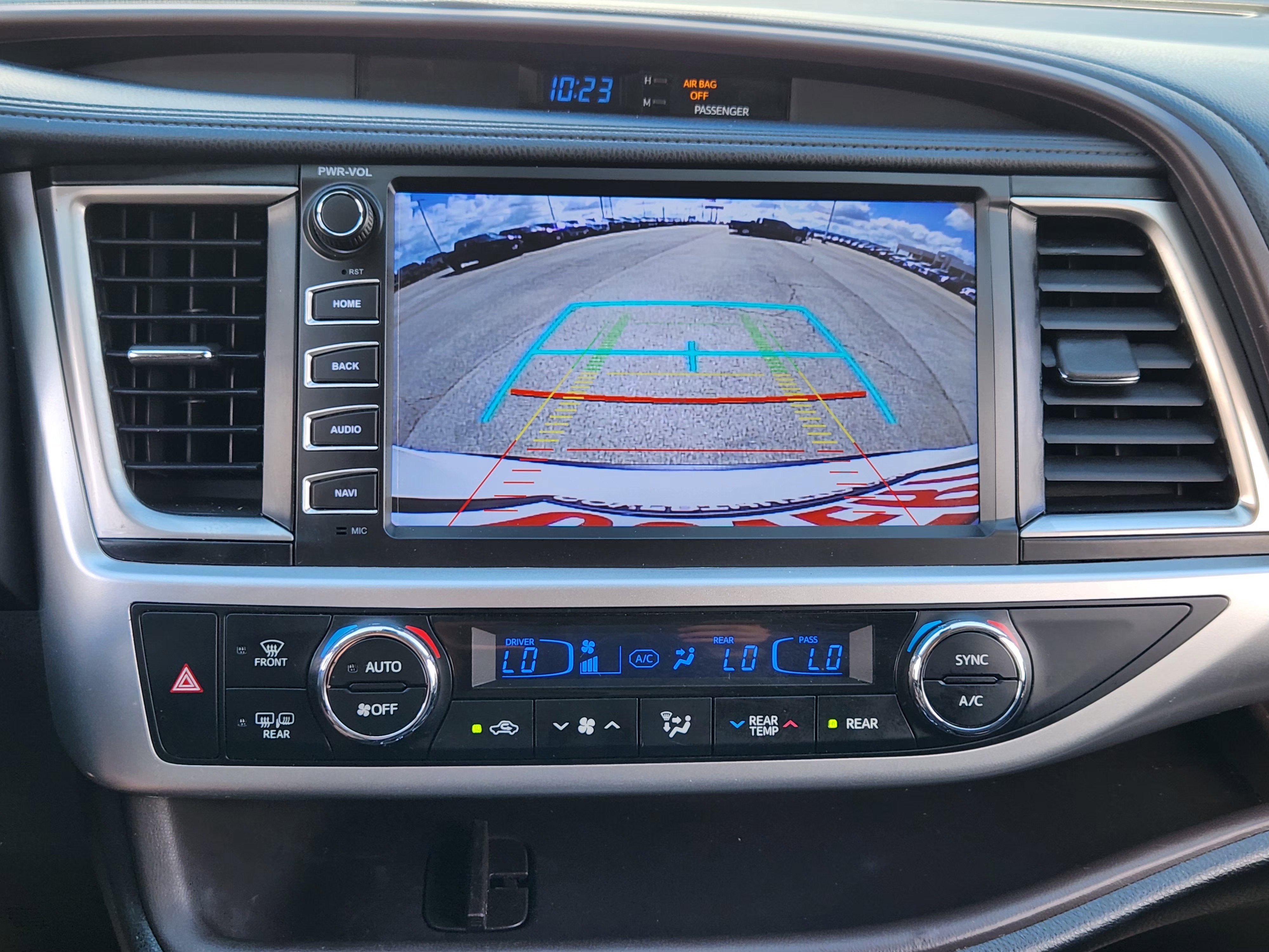 2018 Toyota Highlander LE
