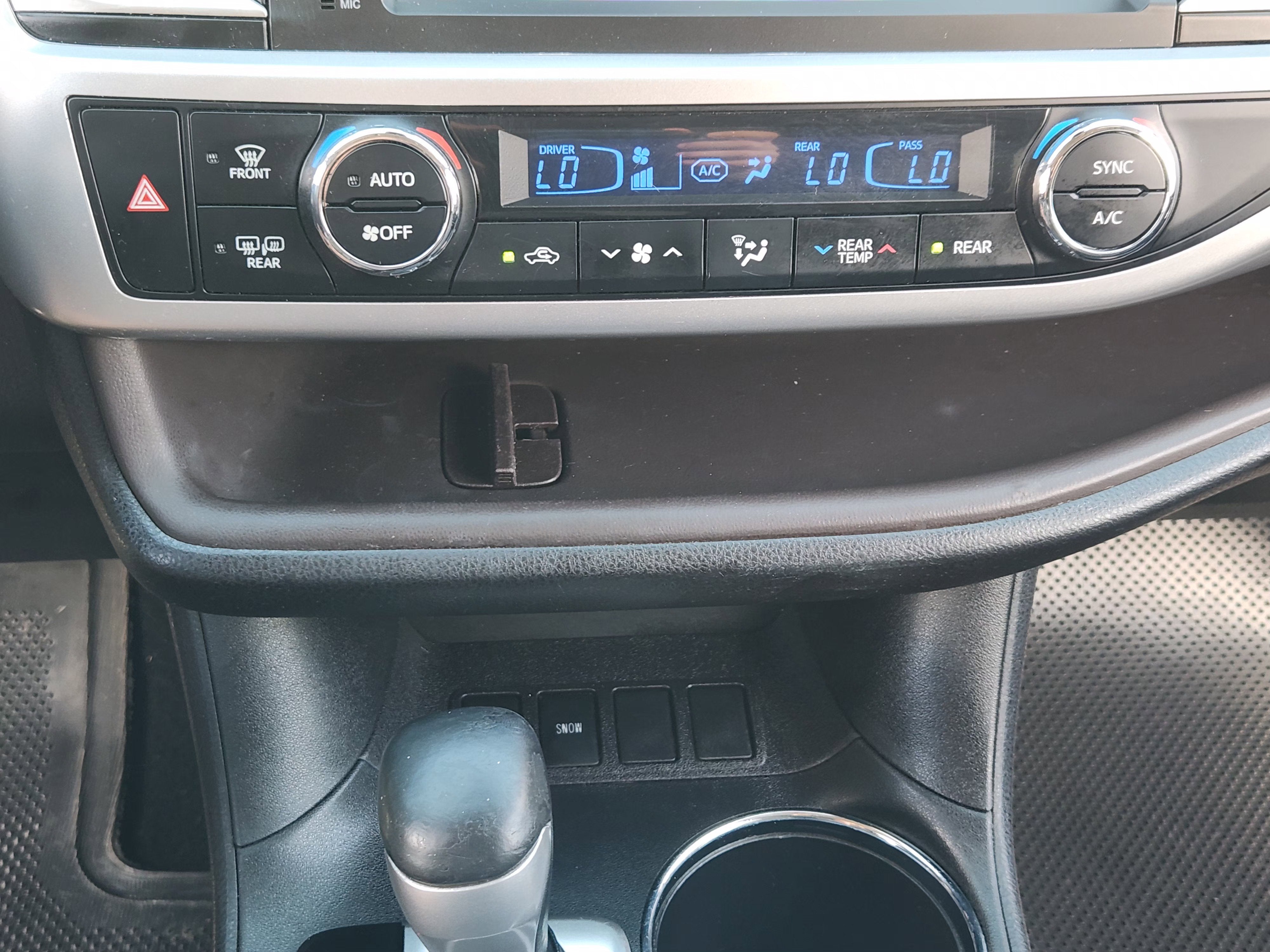 2018 Toyota Highlander LE