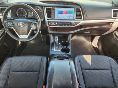 2018 Toyota Highlander LE
