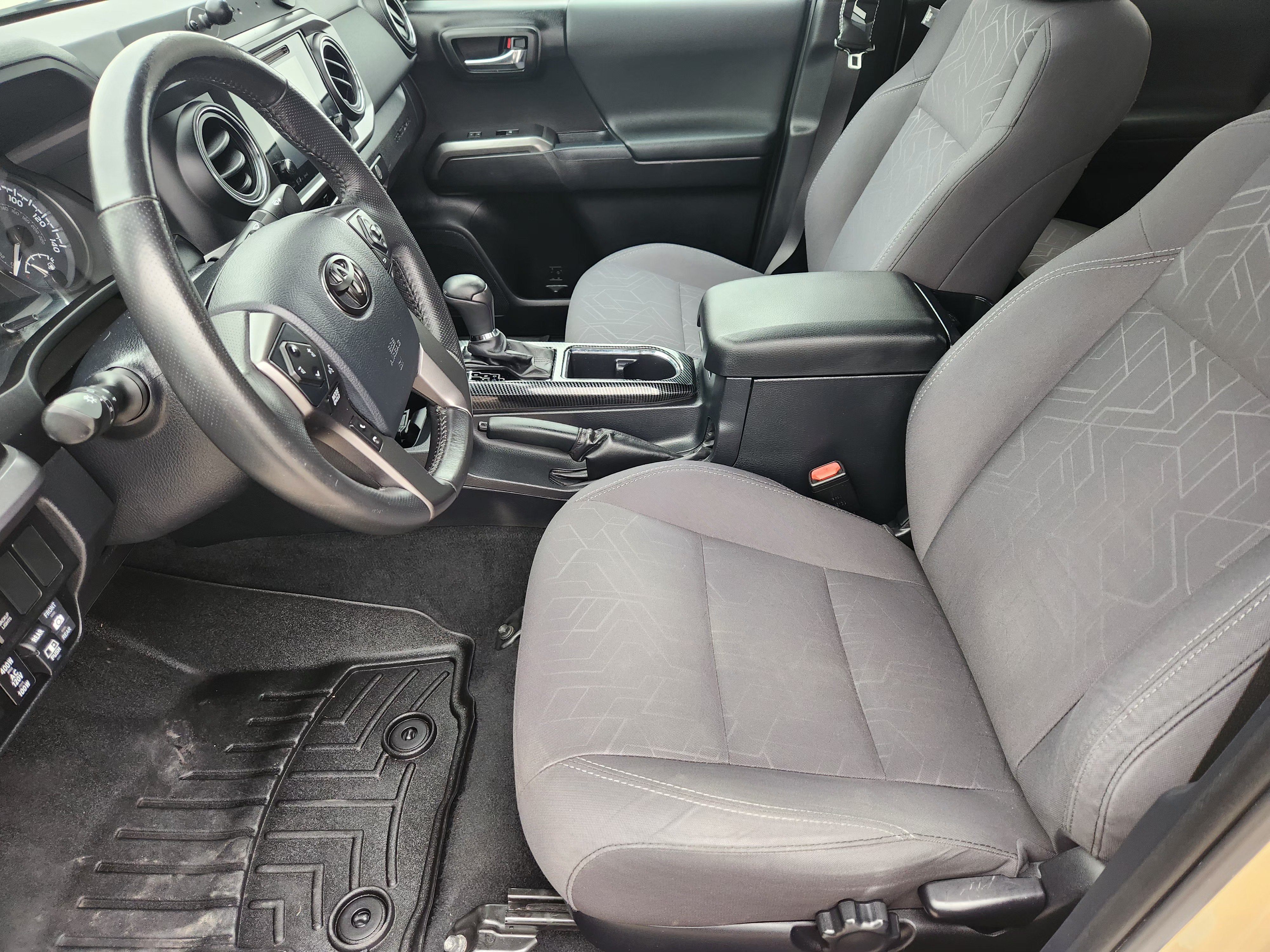 2017 Toyota Tacoma SR5