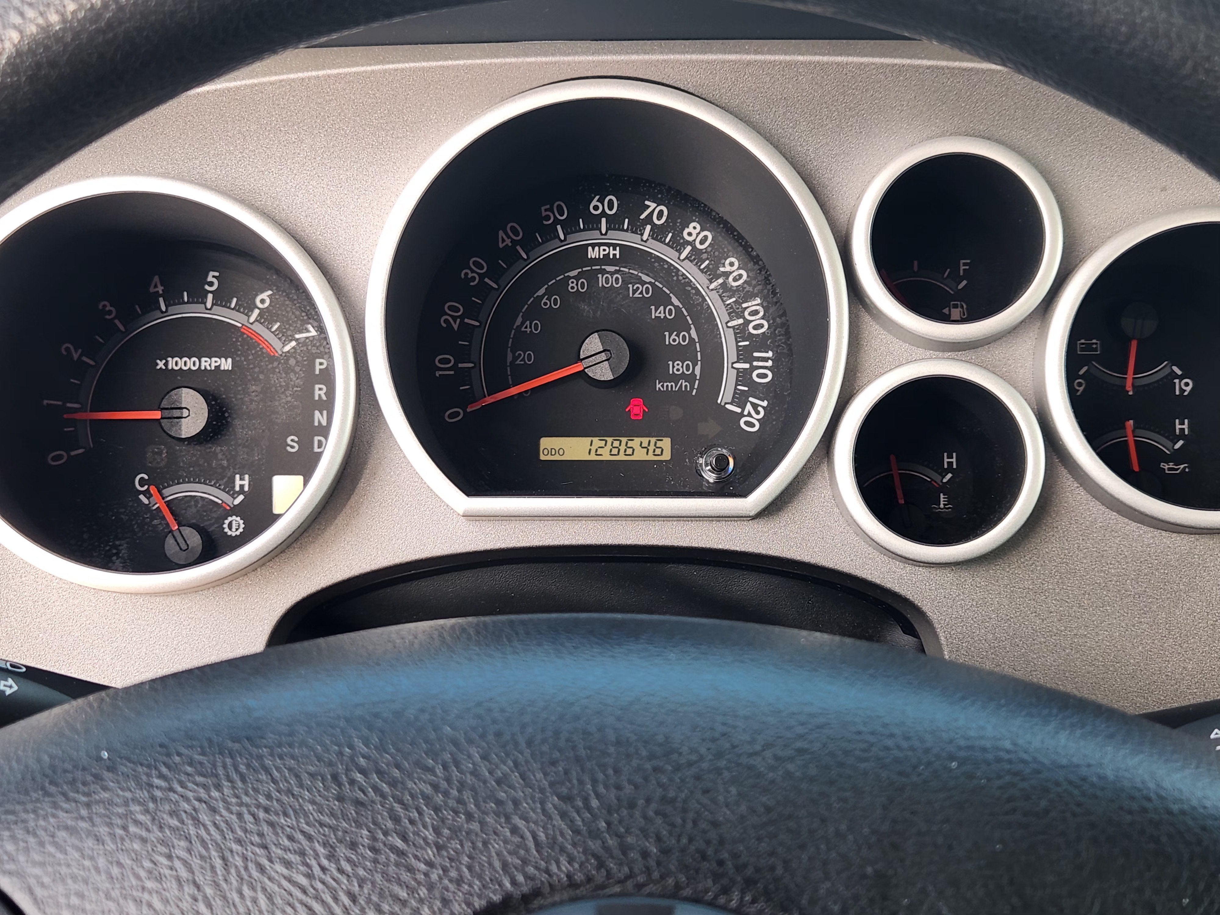 2013 Toyota Tundra 4WD Truck DB 4WD V8 5.7 SR5