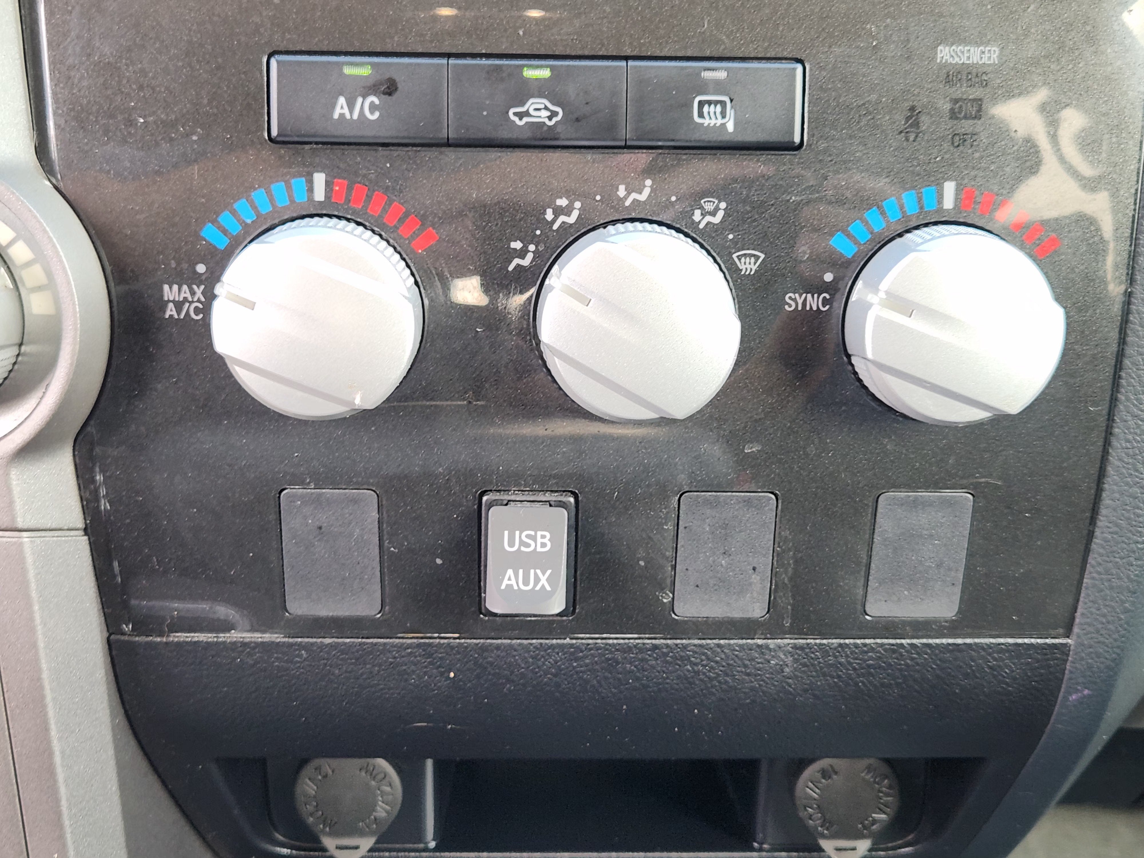 2013 Toyota Tundra 4WD Truck DB 4WD V8 5.7 SR5