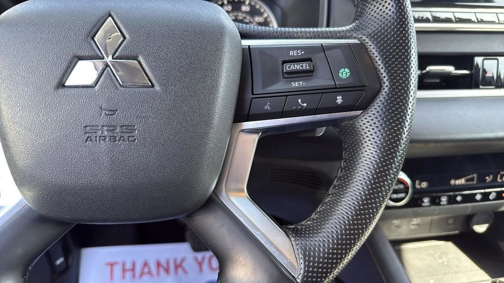2024 Mitsubishi Outlander SE