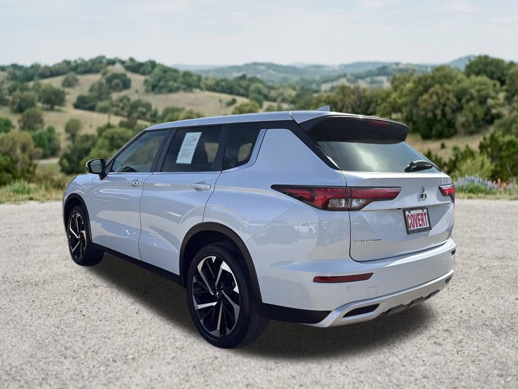 2024 Mitsubishi Outlander SE