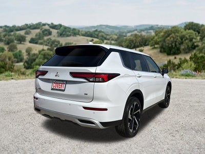 2024 Mitsubishi Outlander SE