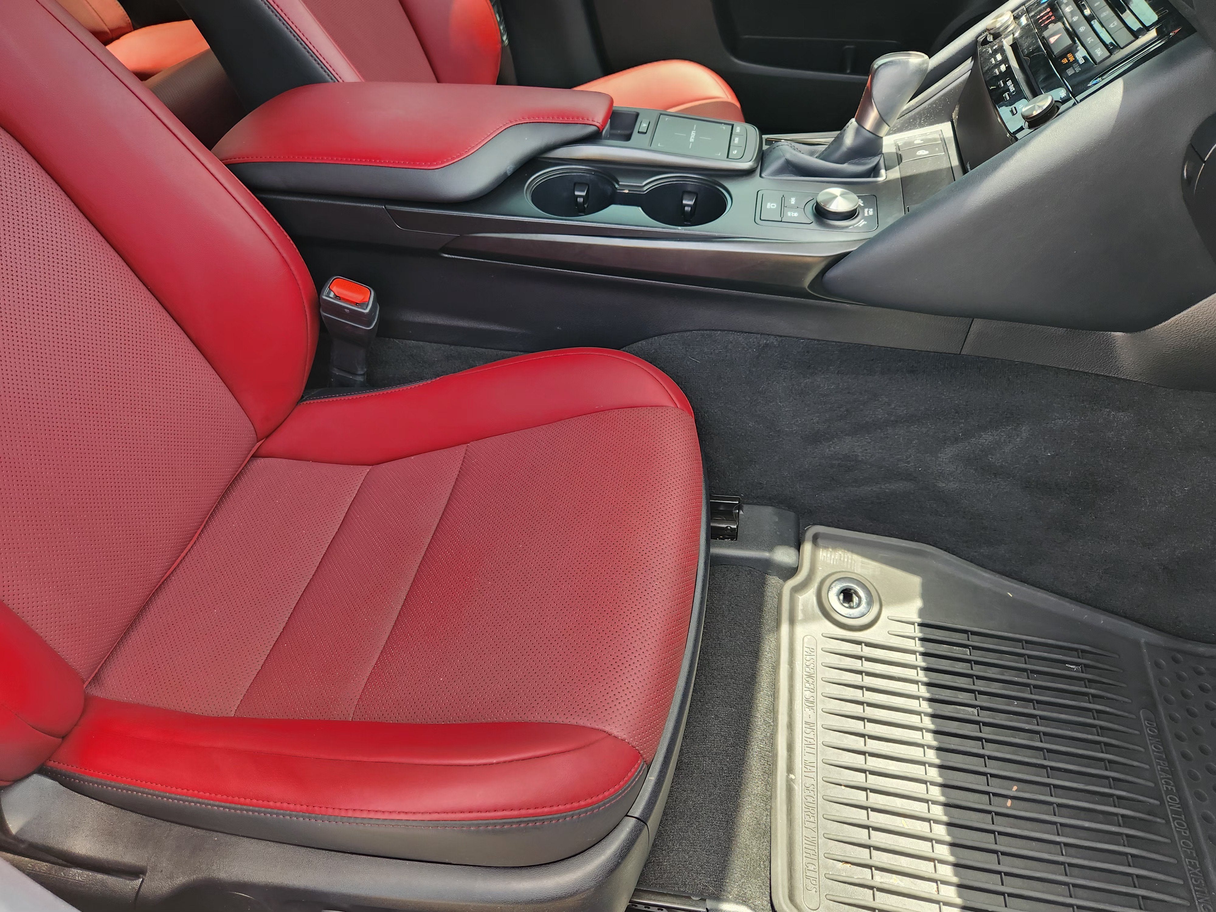 2025 Lexus IS IS 350 F SPORT Design