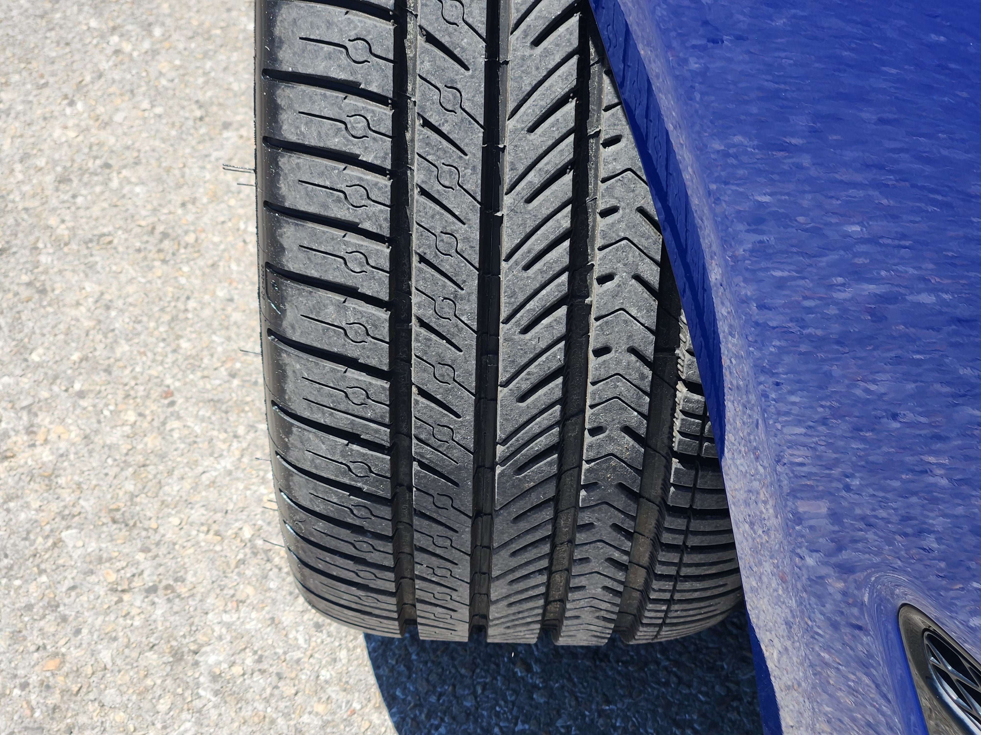 2023 Genesis G70 2.0T RWD