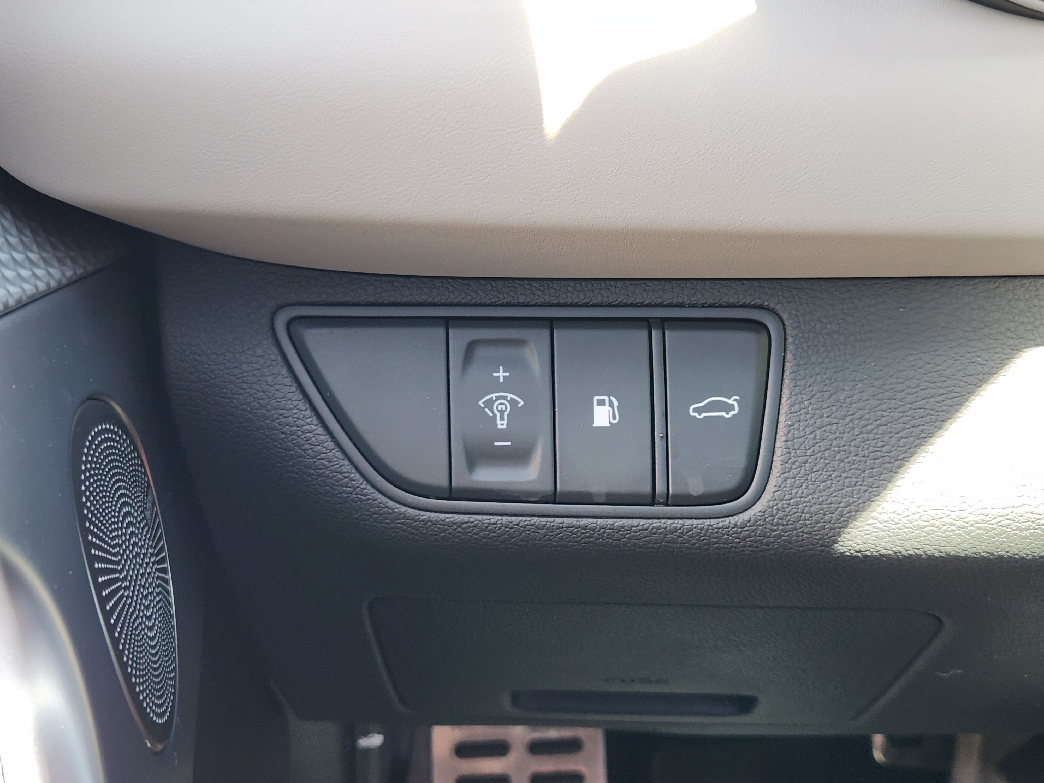 2023 Genesis G70 2.0T RWD