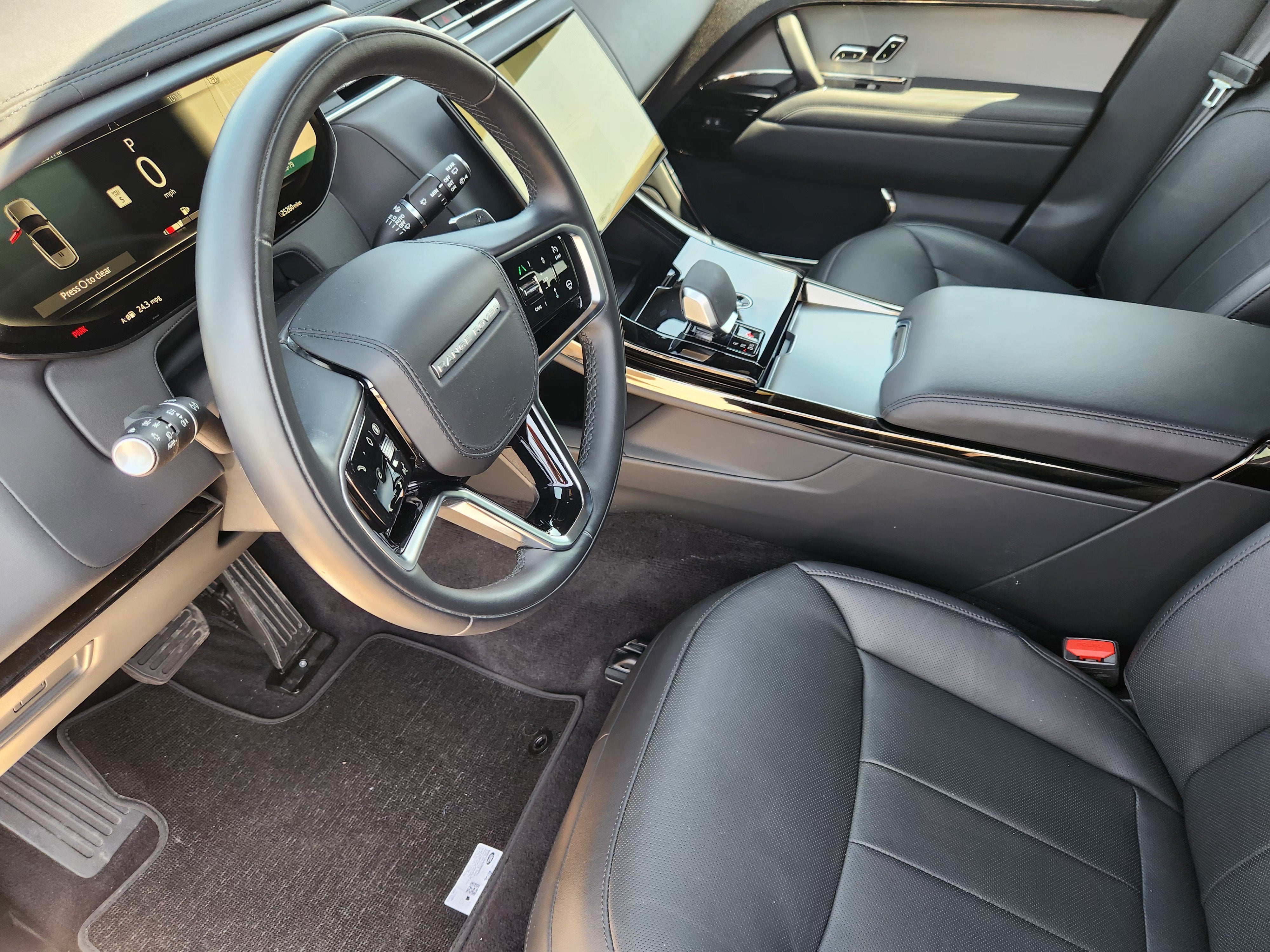2025 Land Rover Range Rover Sport SE
