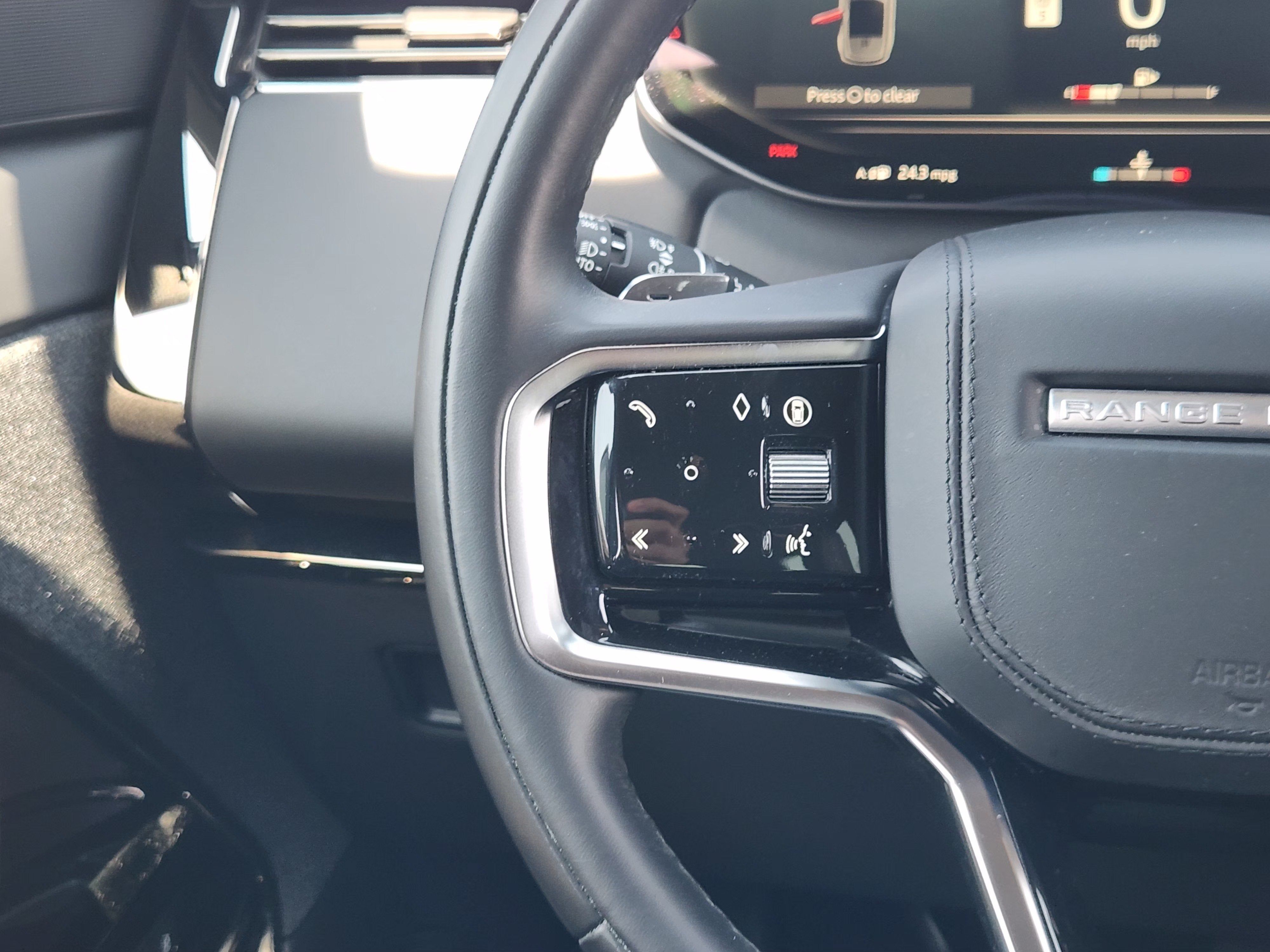 2025 Land Rover Range Rover Sport SE