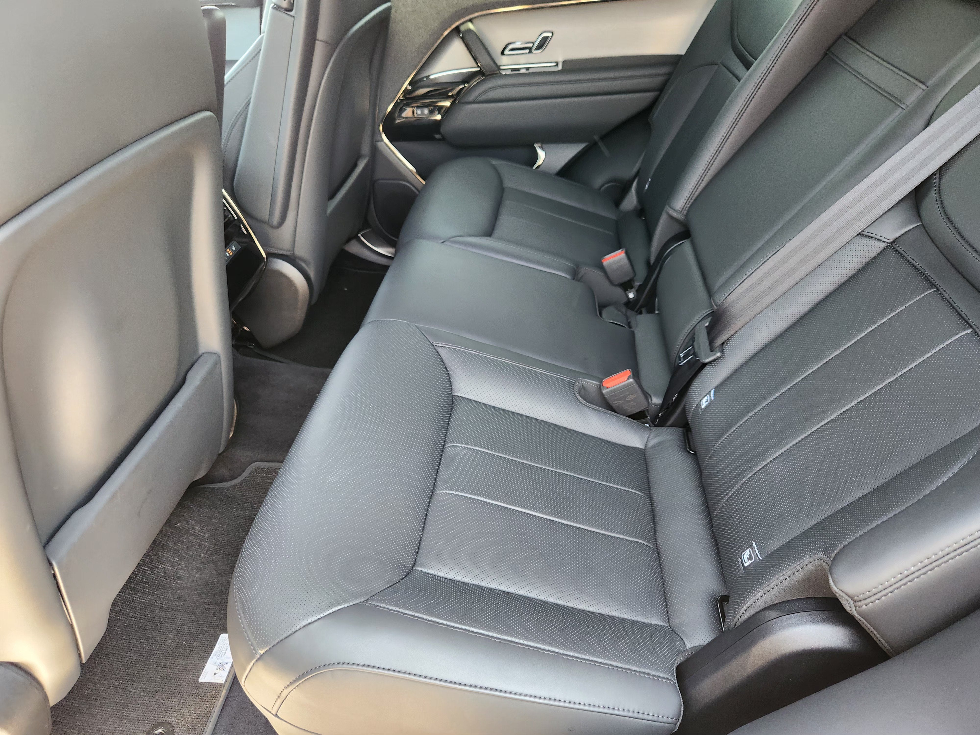 2025 Land Rover Range Rover Sport SE