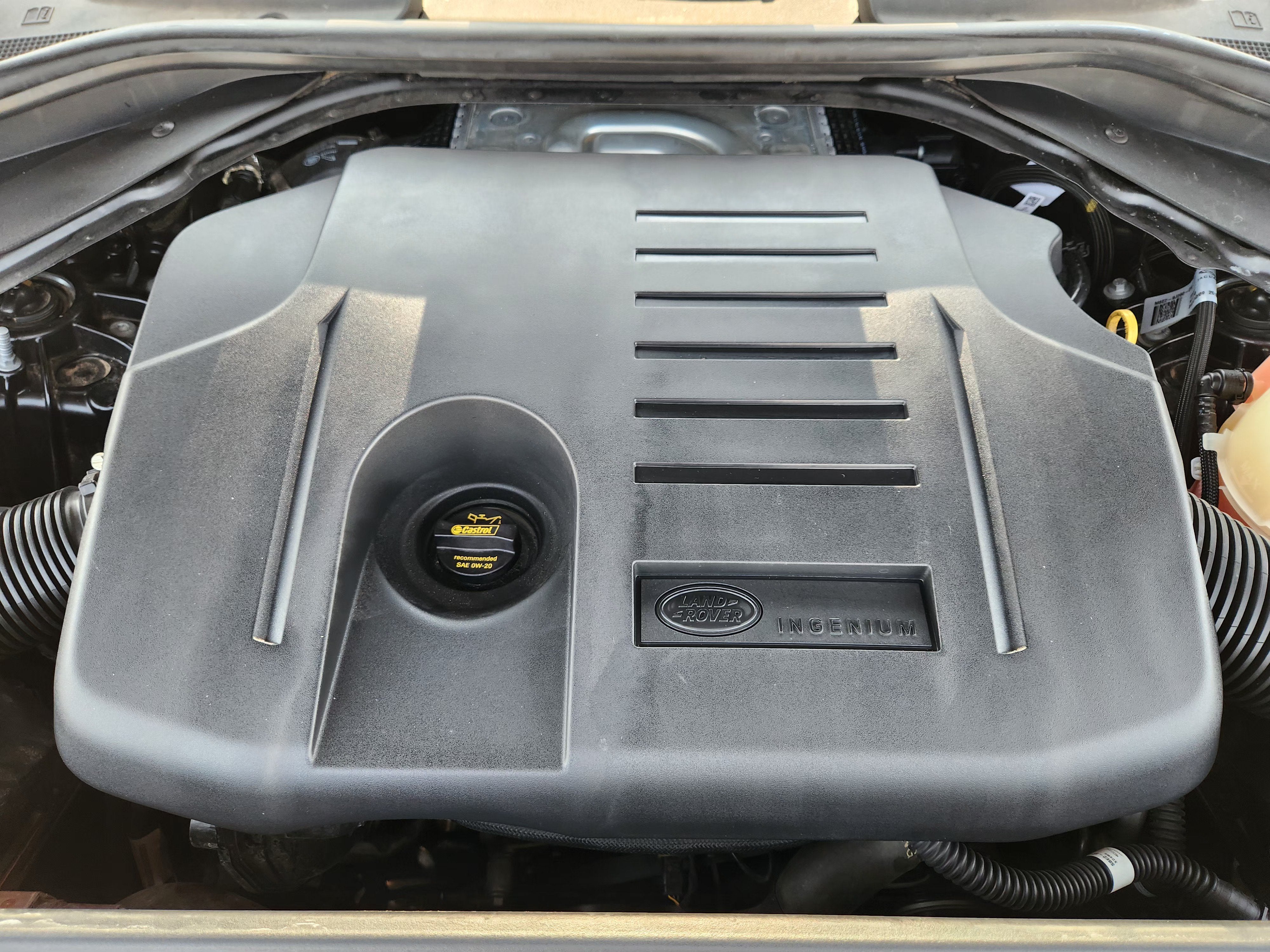 2025 Land Rover Range Rover Sport SE