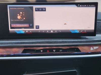 2025 BMW 740i 740i