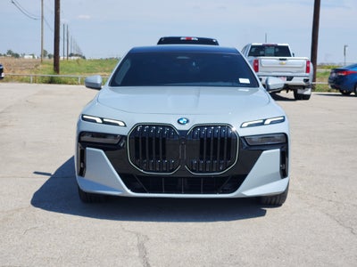 2025 BMW 740i 740i