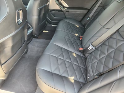 2025 BMW 740i 740i
