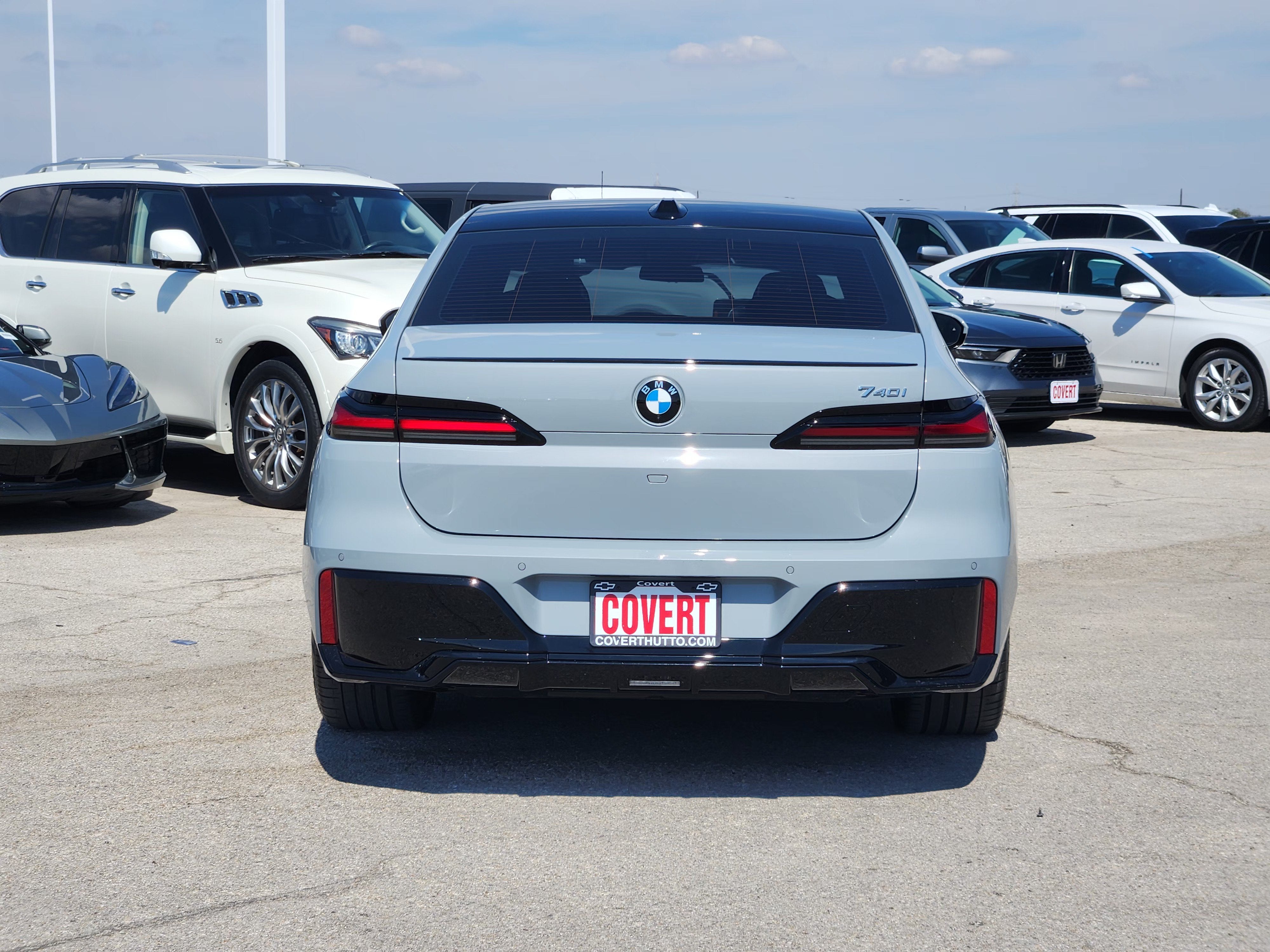 2025 BMW 740i 740i