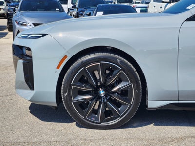 2025 BMW 740i 740i