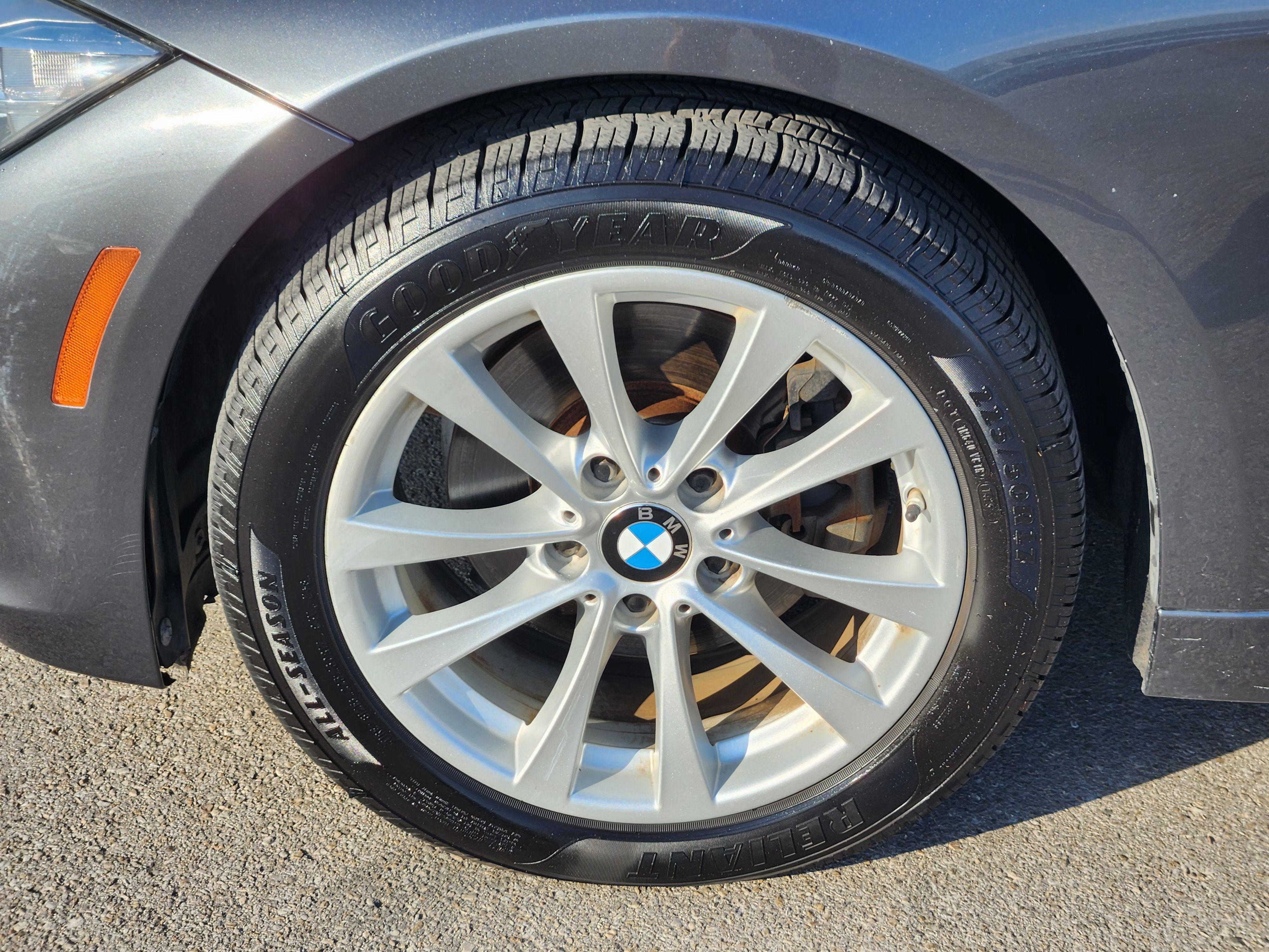 2017 BMW 320i 320i