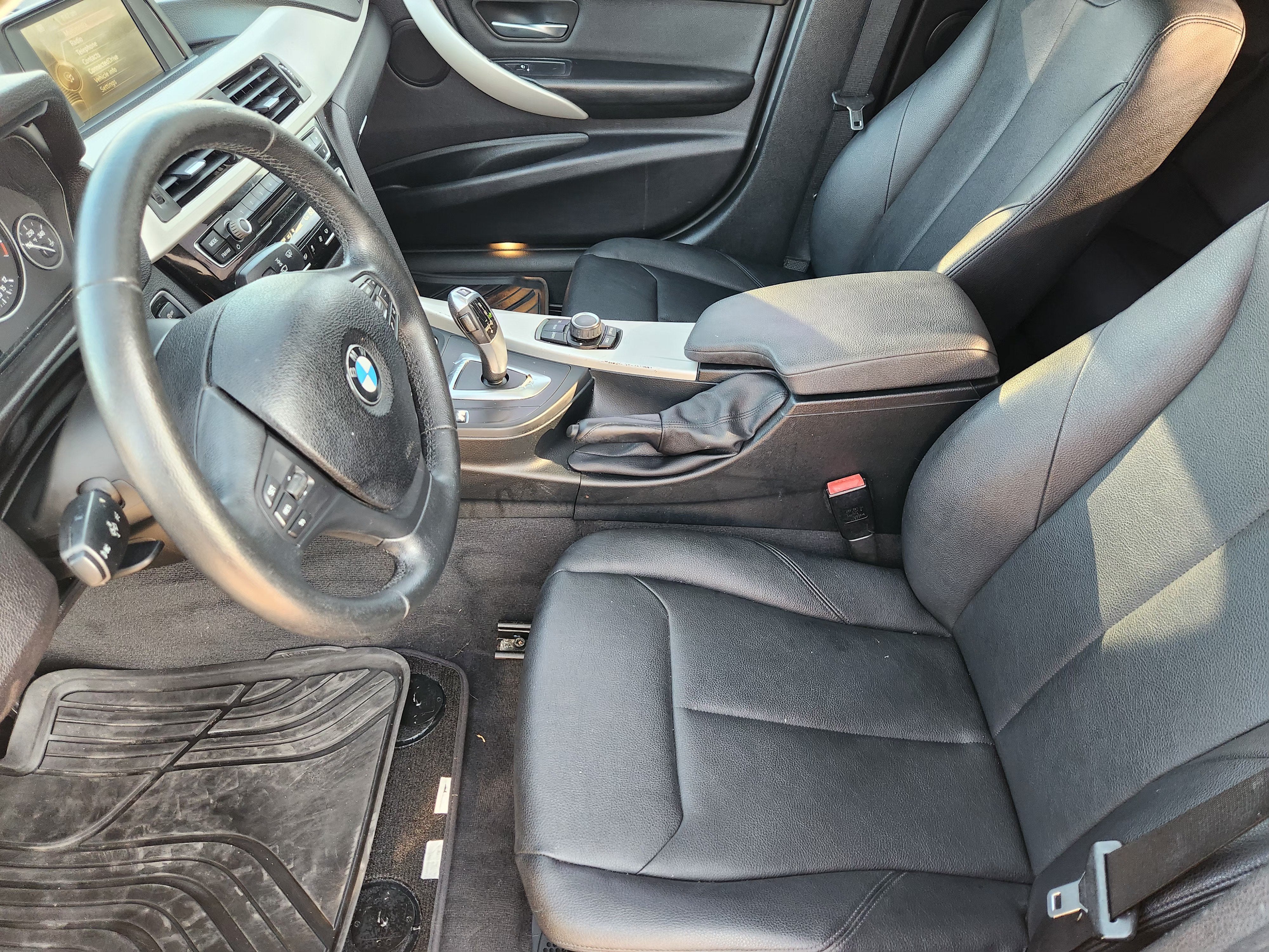2017 BMW 320i 320i