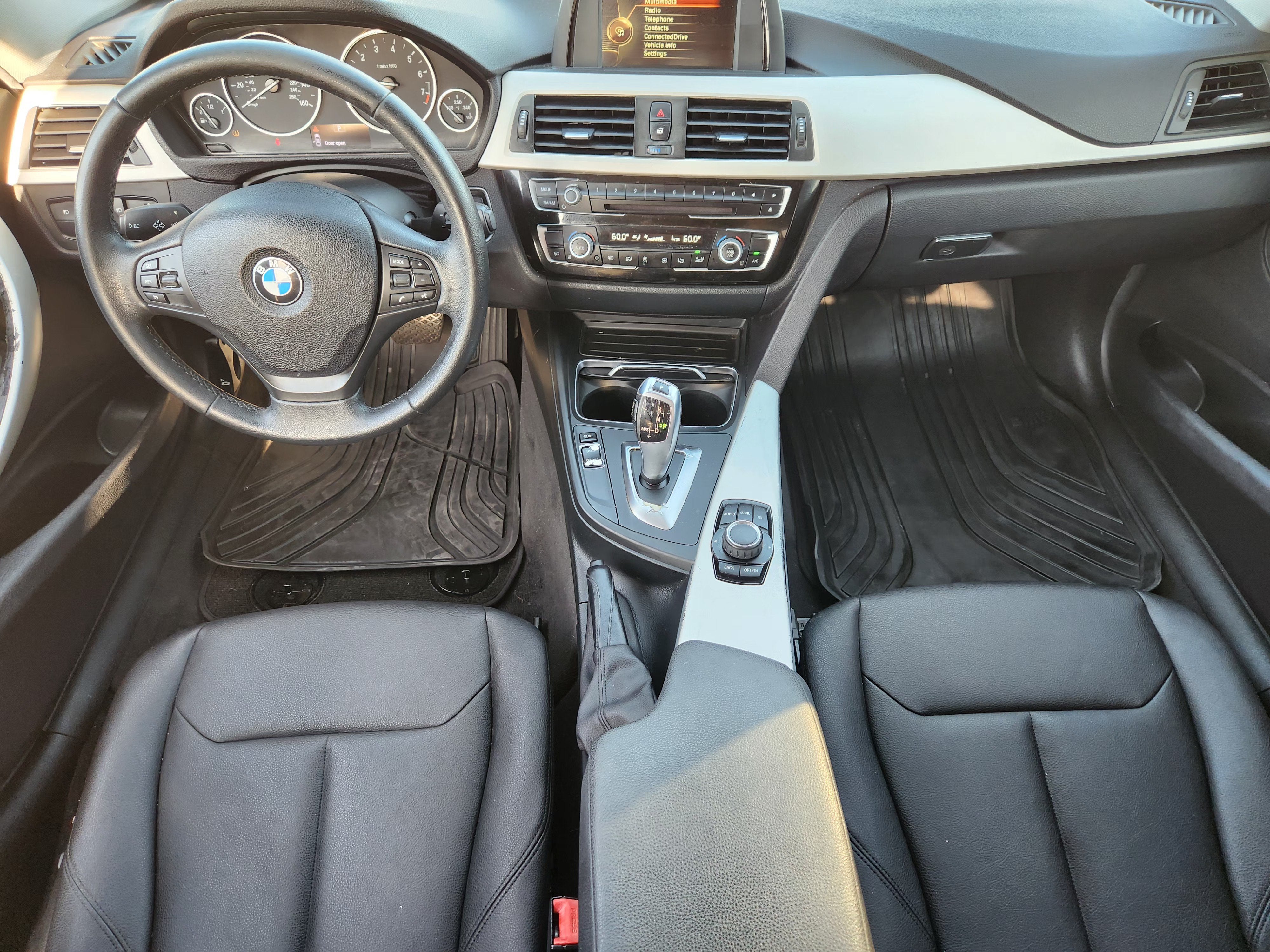 2017 BMW 320i 320i