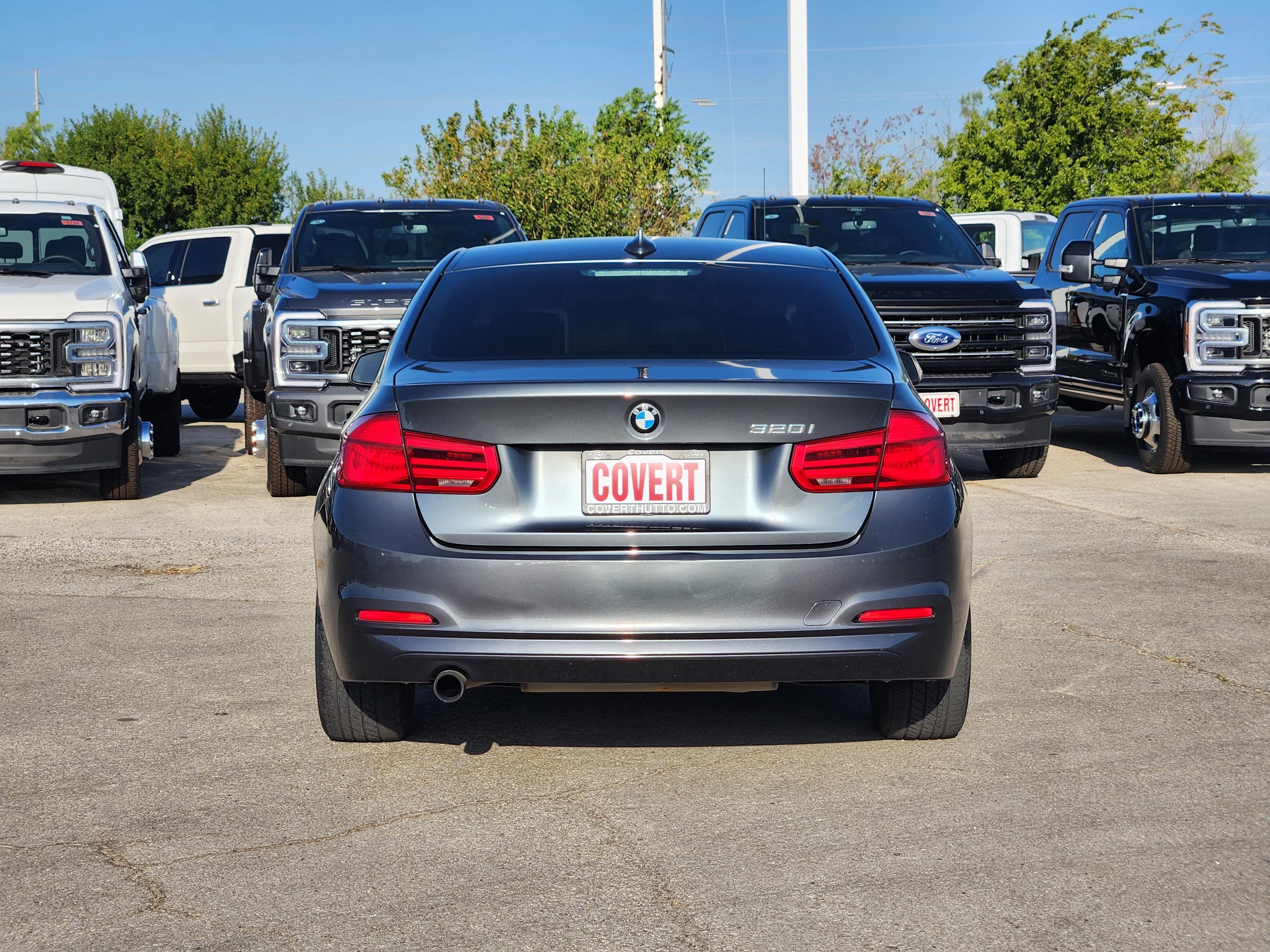 2017 BMW 320i 320i